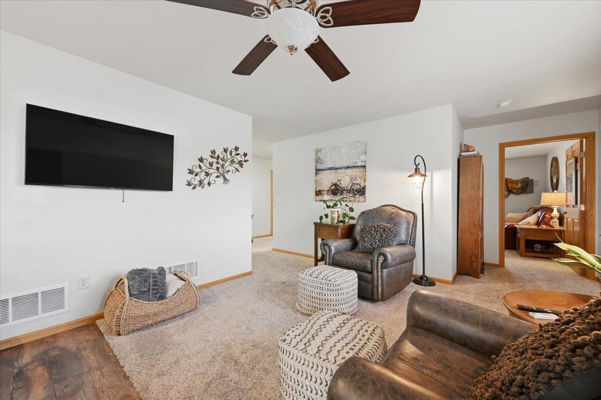 1119 N Canyon Street Property Photo 24