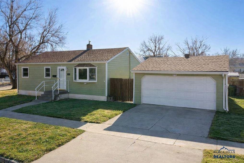 1801 Albany Avenue Property Photo 1
