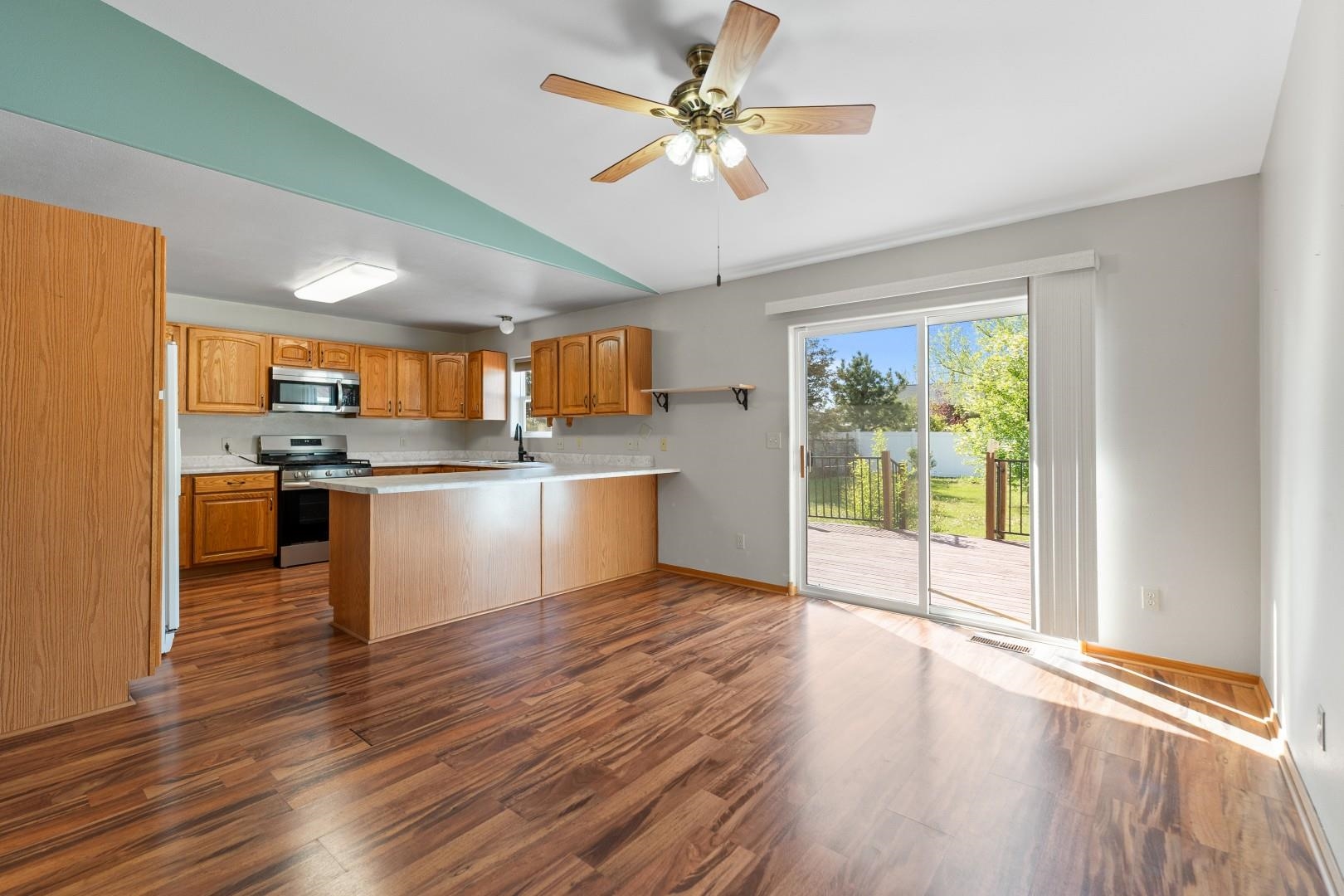 2122 11th Avenue Property Photo 6
