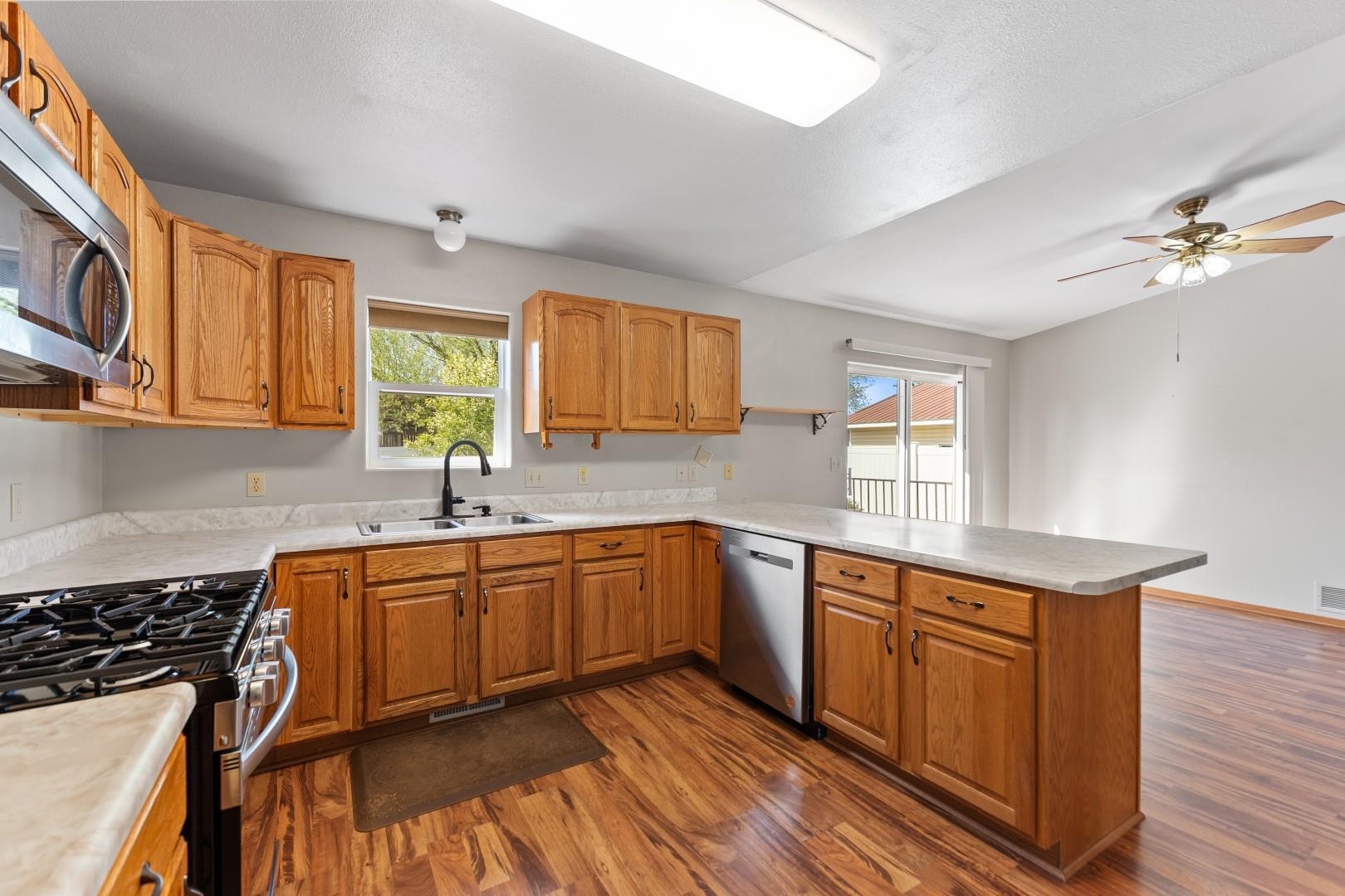 2122 11th Avenue Property Photo 8