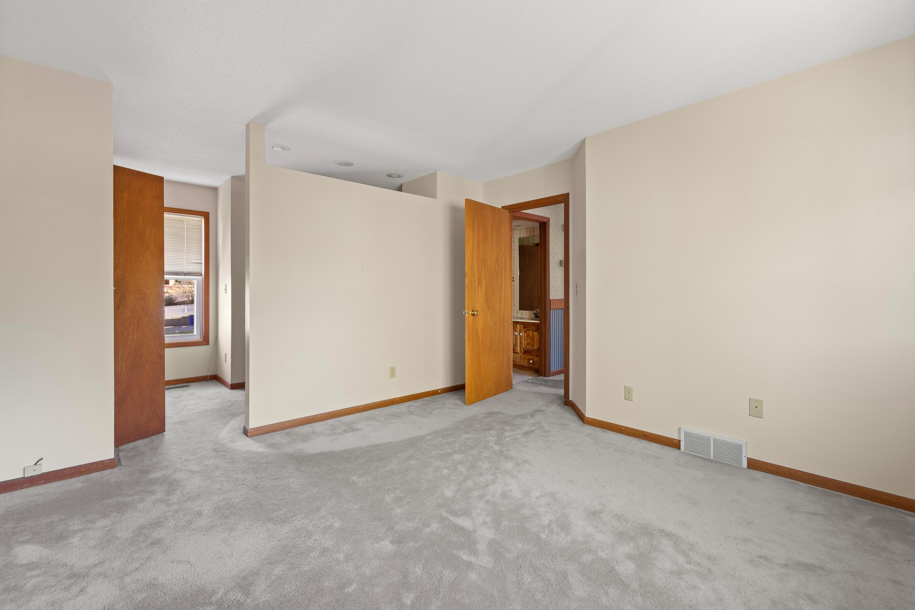 3701 Westridge Road Property Photo 11