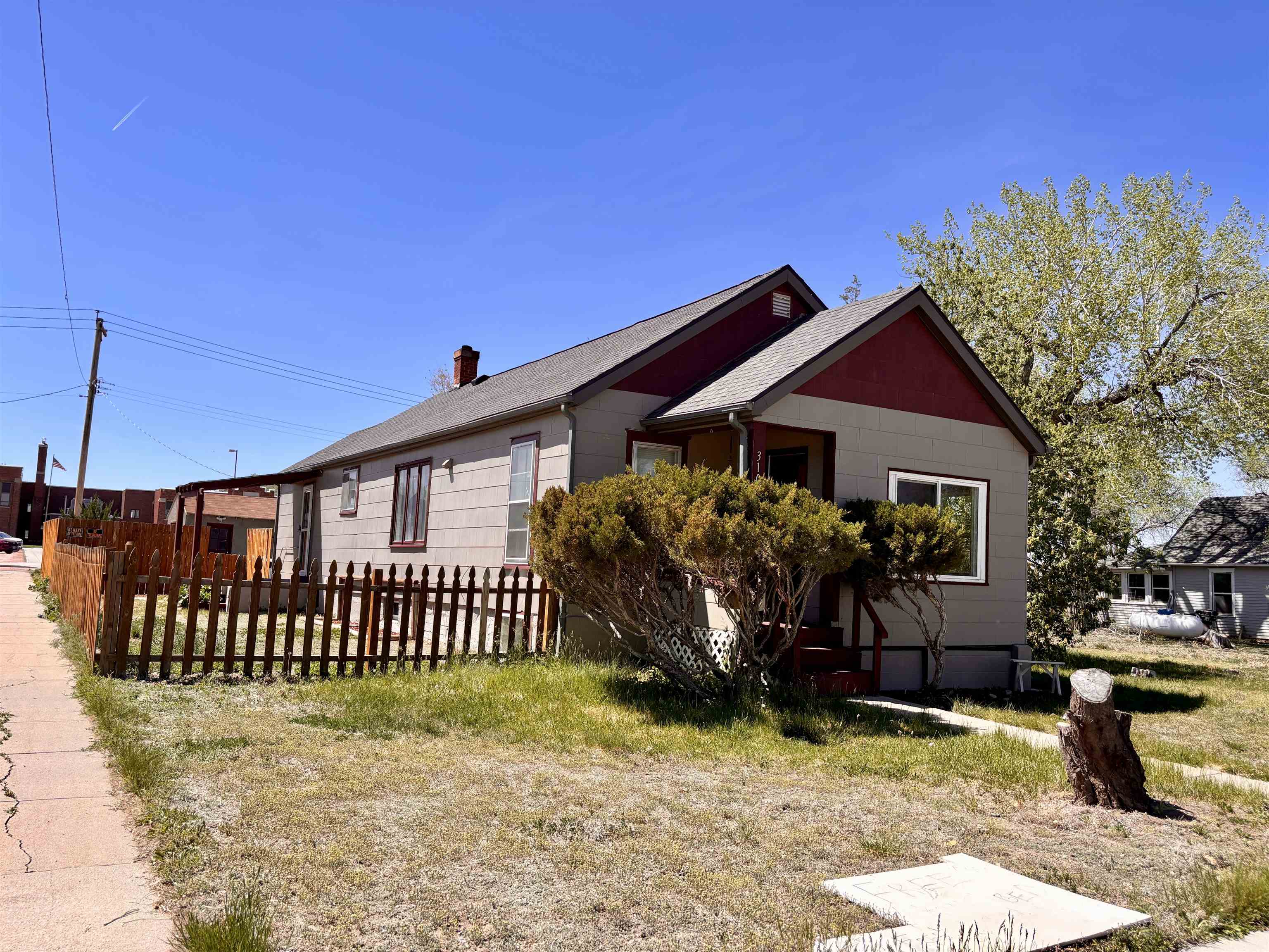310 7th Avenue Property Photo 1