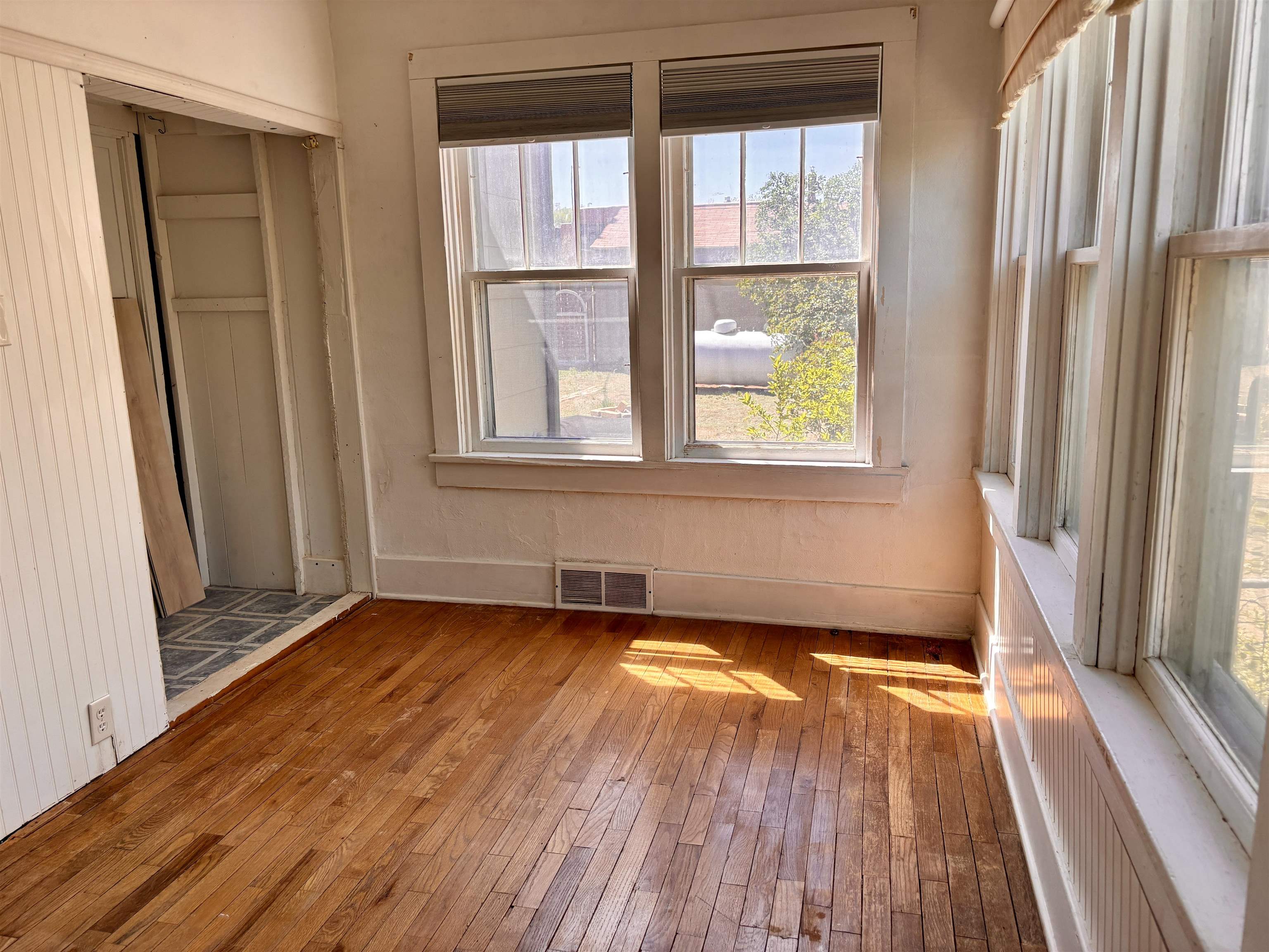 310 7th Avenue Property Photo 16
