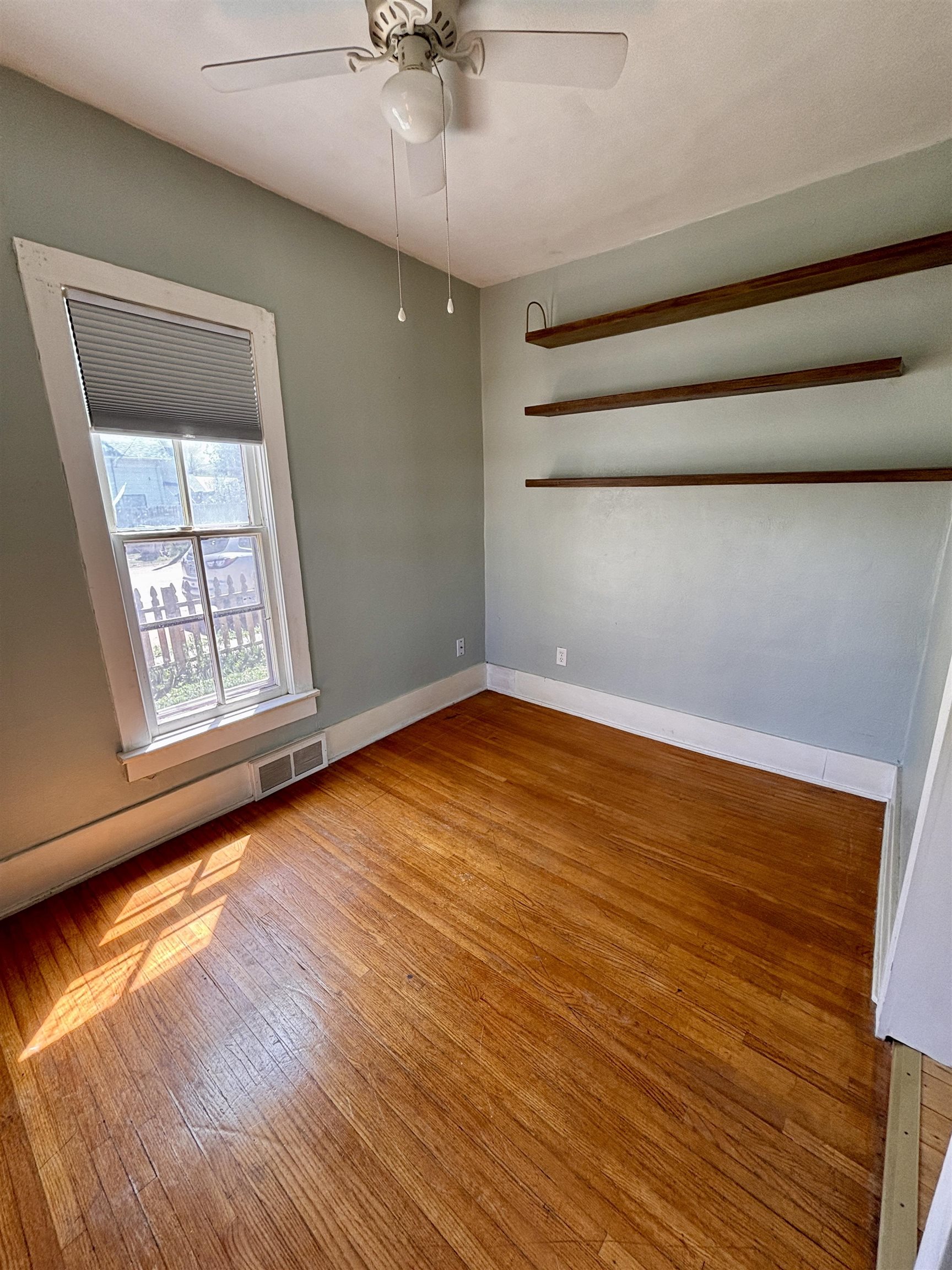 310 7th Avenue Property Photo 19