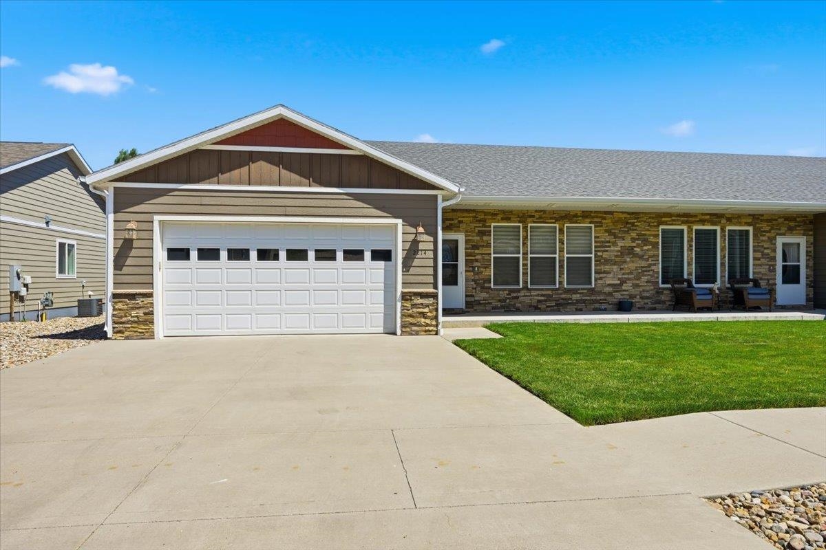 2214 Split Rock Drive