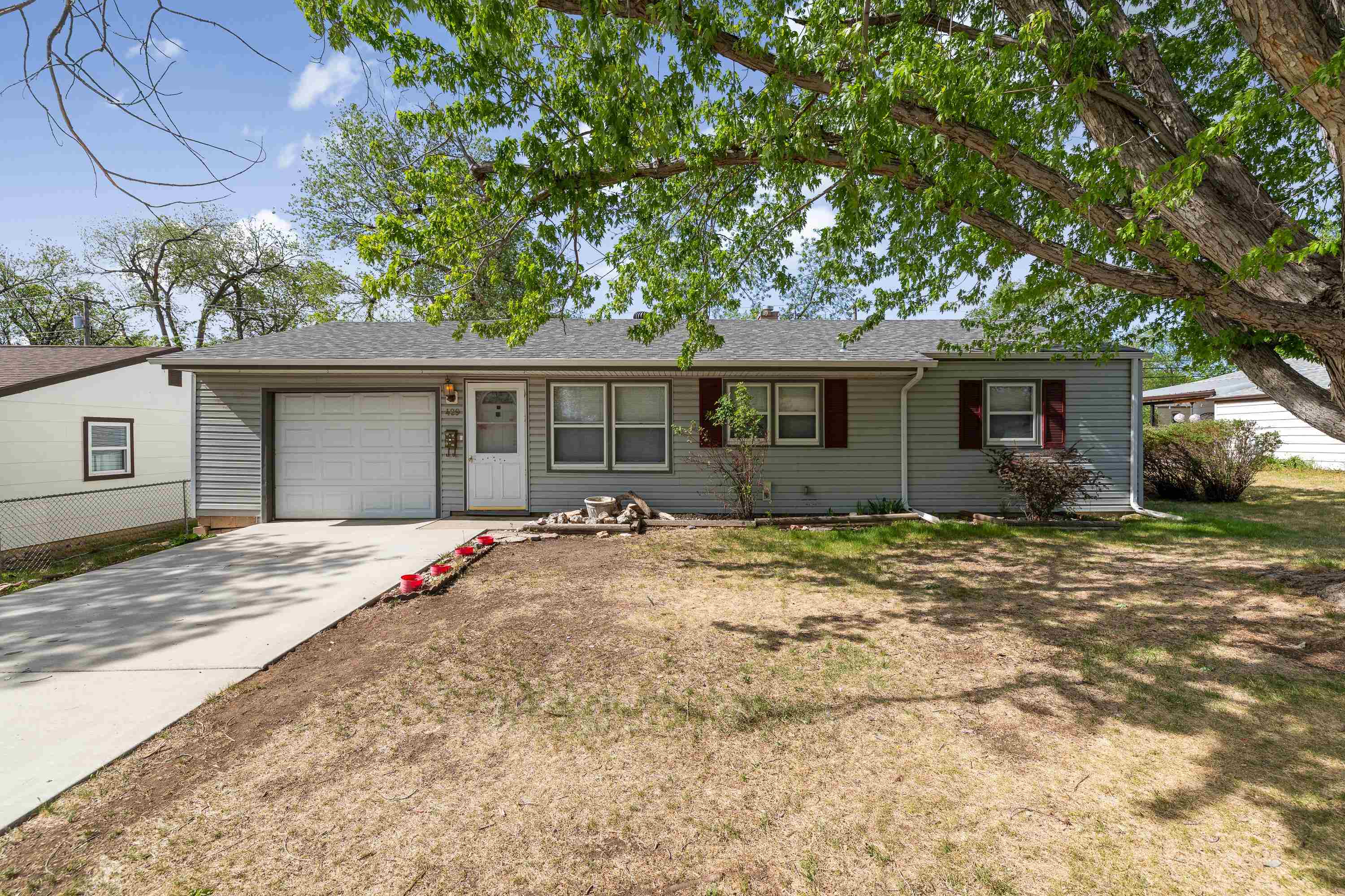 429 E Idaho Street Property Photo 2