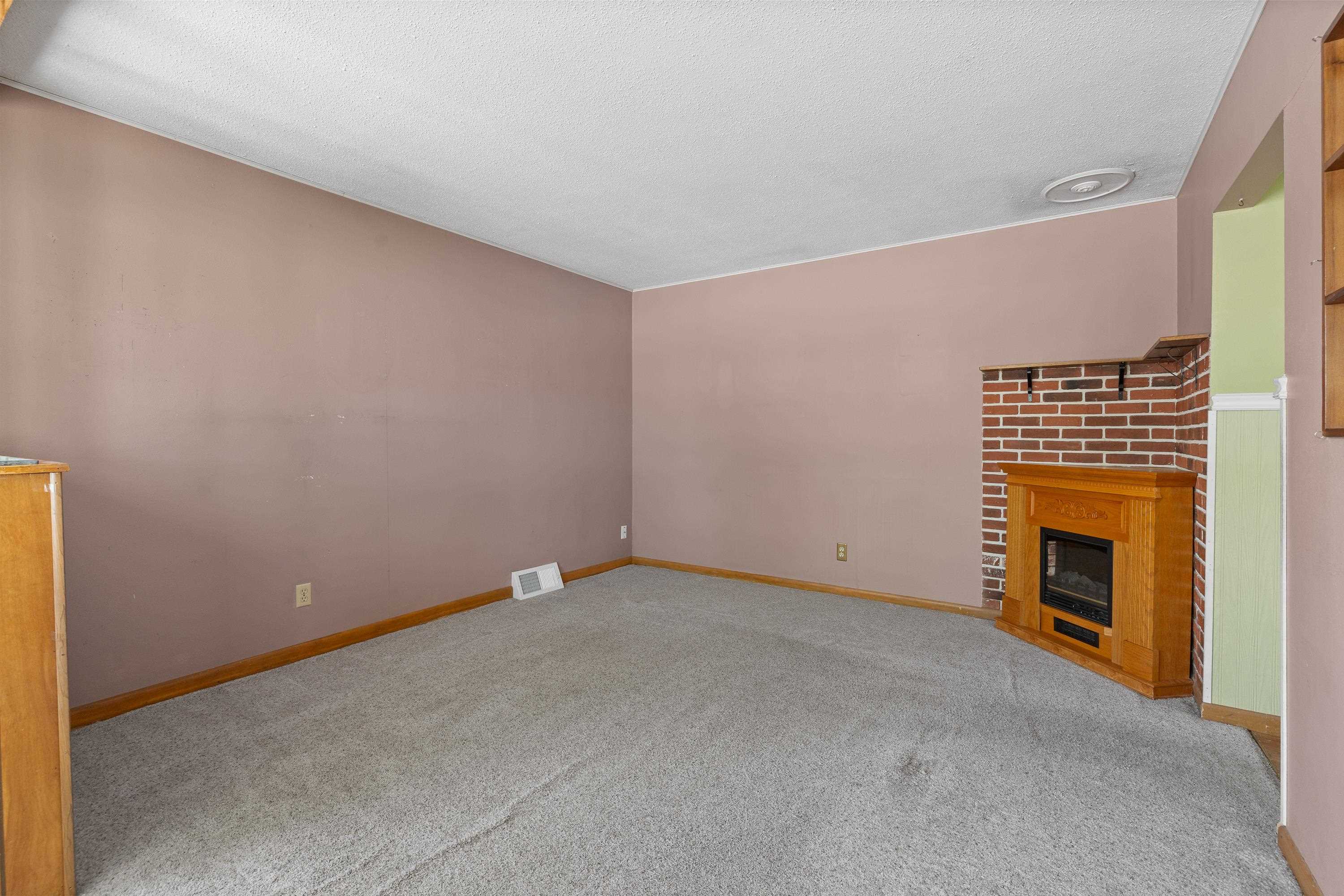429 E Idaho Street Property Photo 3