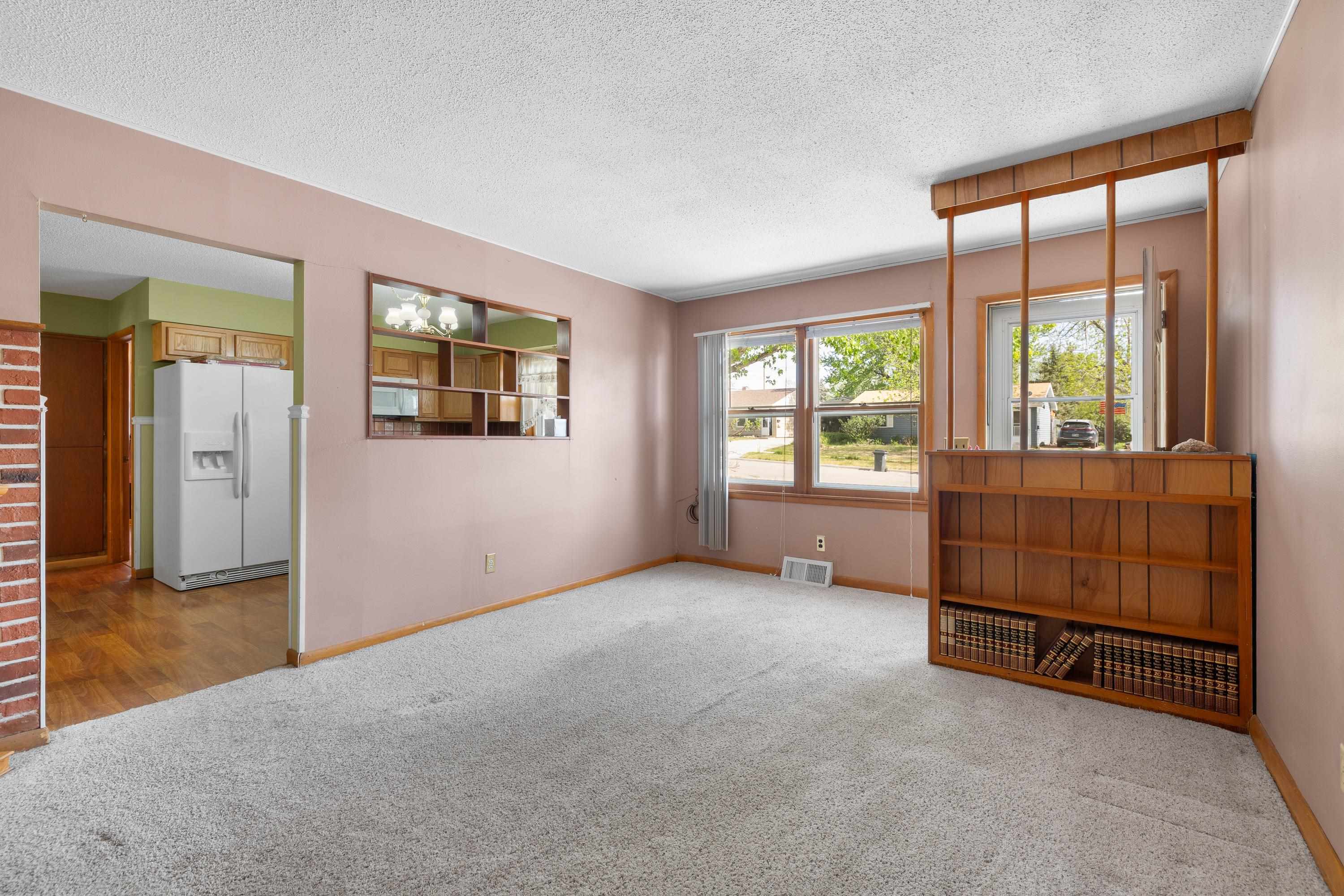 429 E Idaho Street Property Photo 5