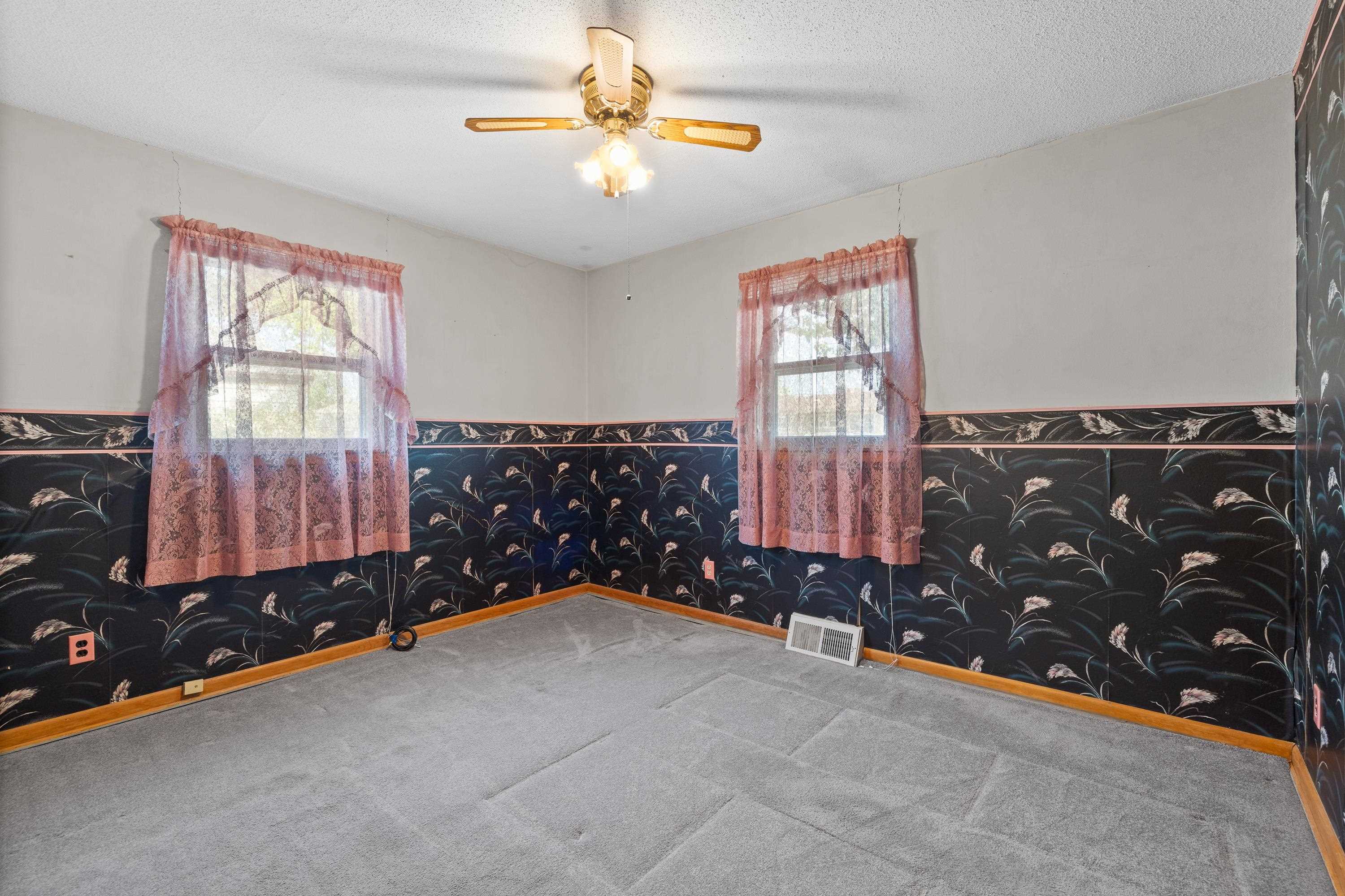 429 E Idaho Street Property Photo 8