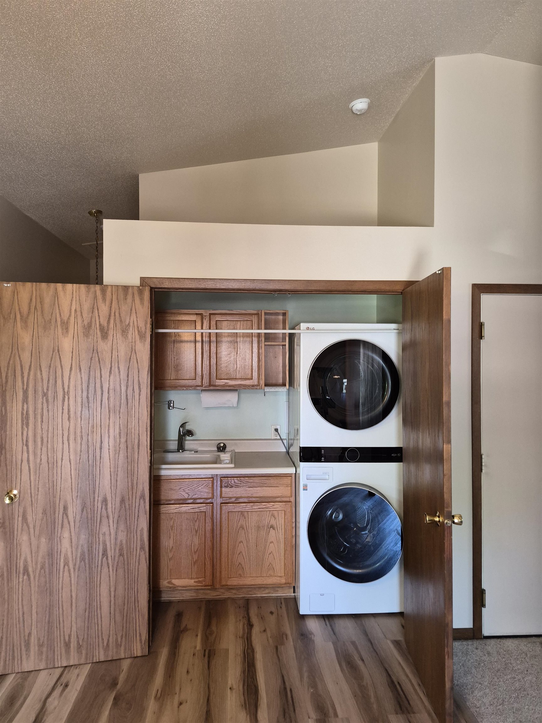 3430 Cottonwood Drive Property Photo 8
