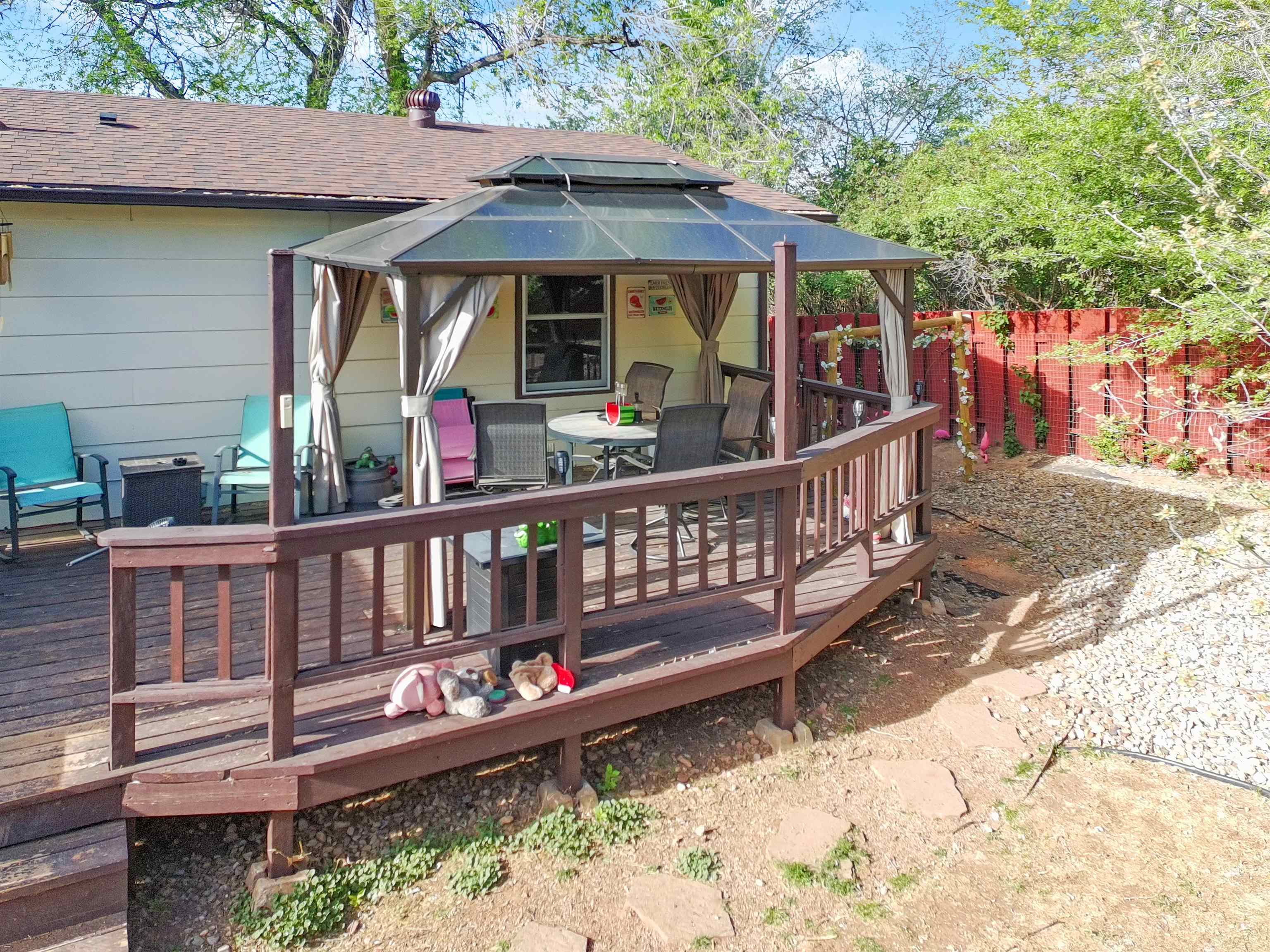 2111 Baltimore Avenue Property Photo 4