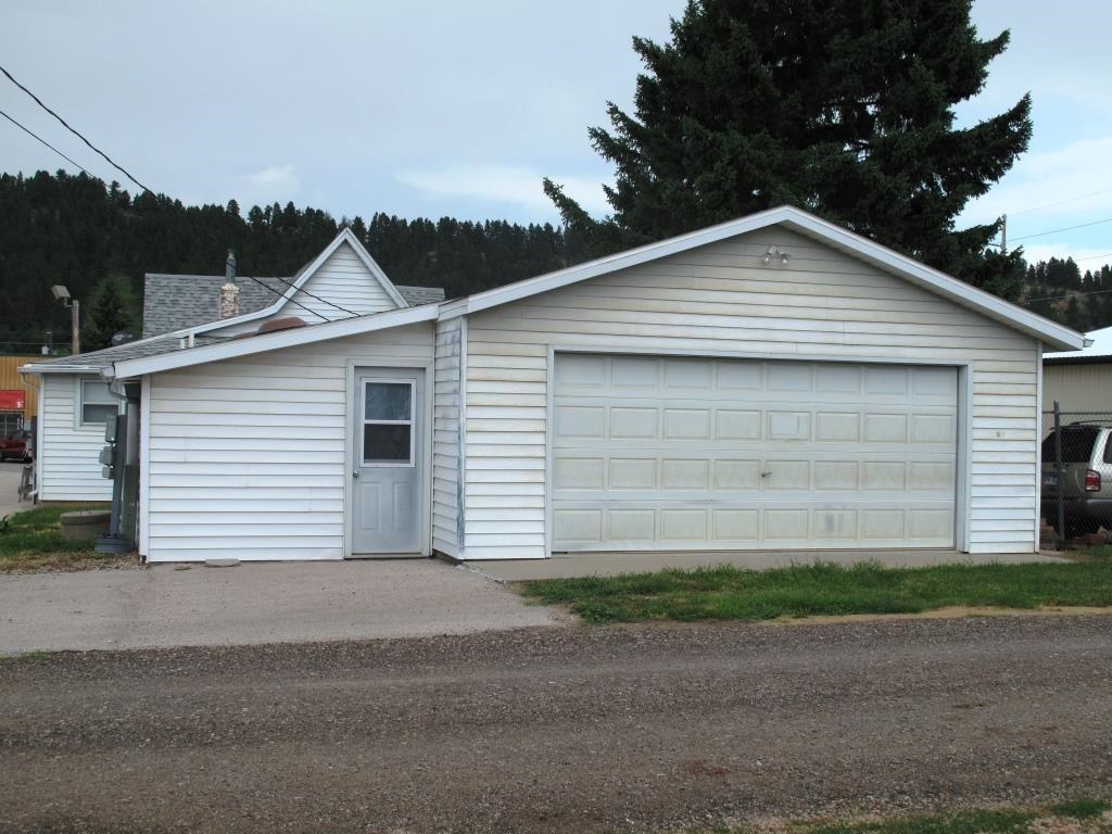924 Main Street Property Photo 6