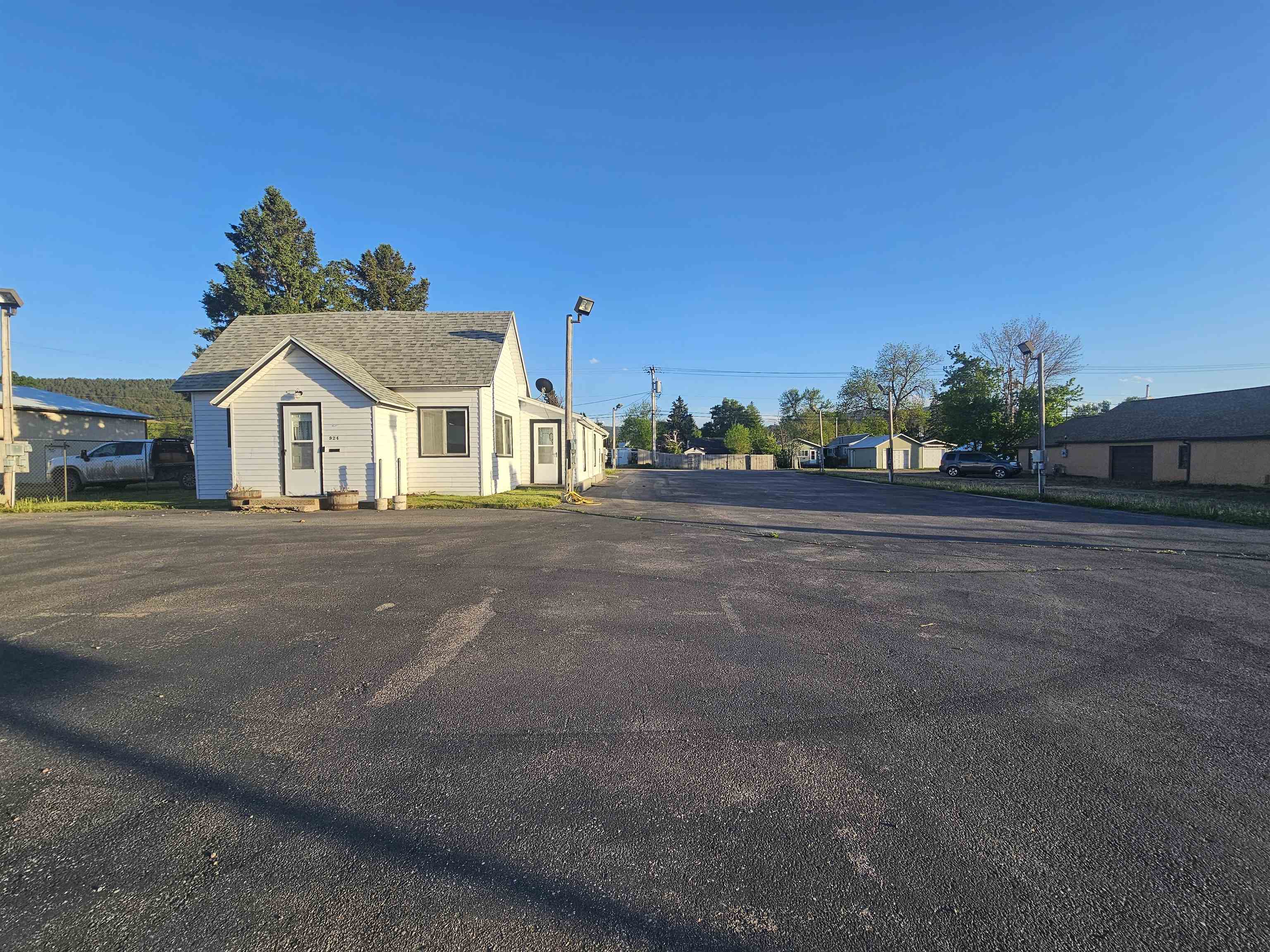 924 Main Street Property Photo 10
