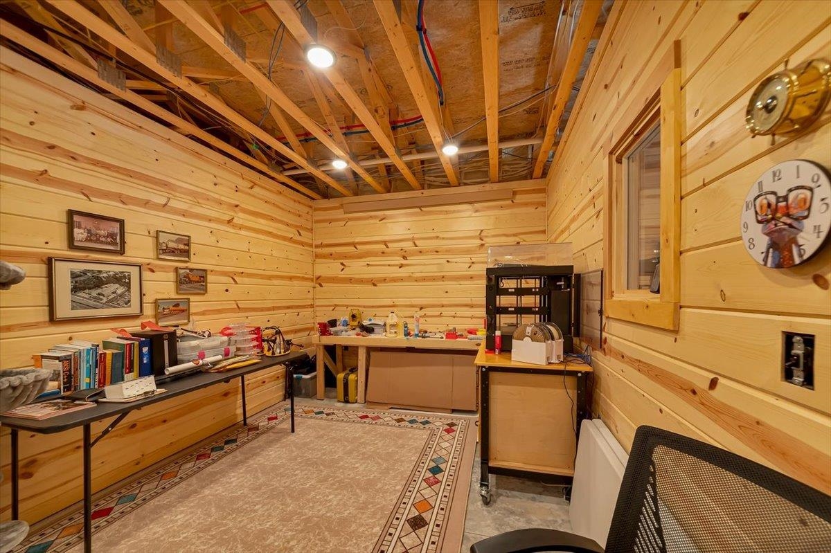 11906 Mountain Lion Lane Property Photo 25