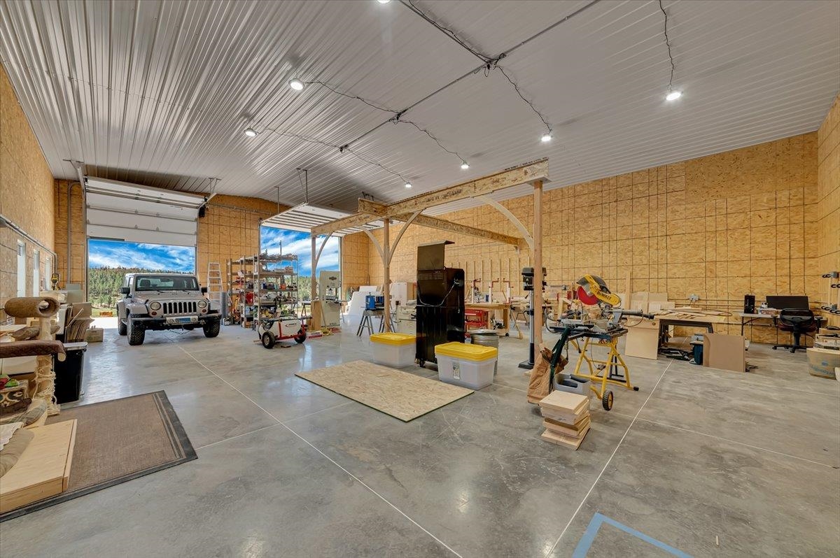 11906 Mountain Lion Lane Property Photo 34