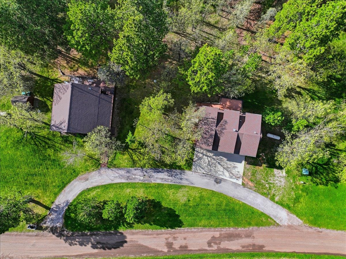 20787 Mountain Court Property Photo 4