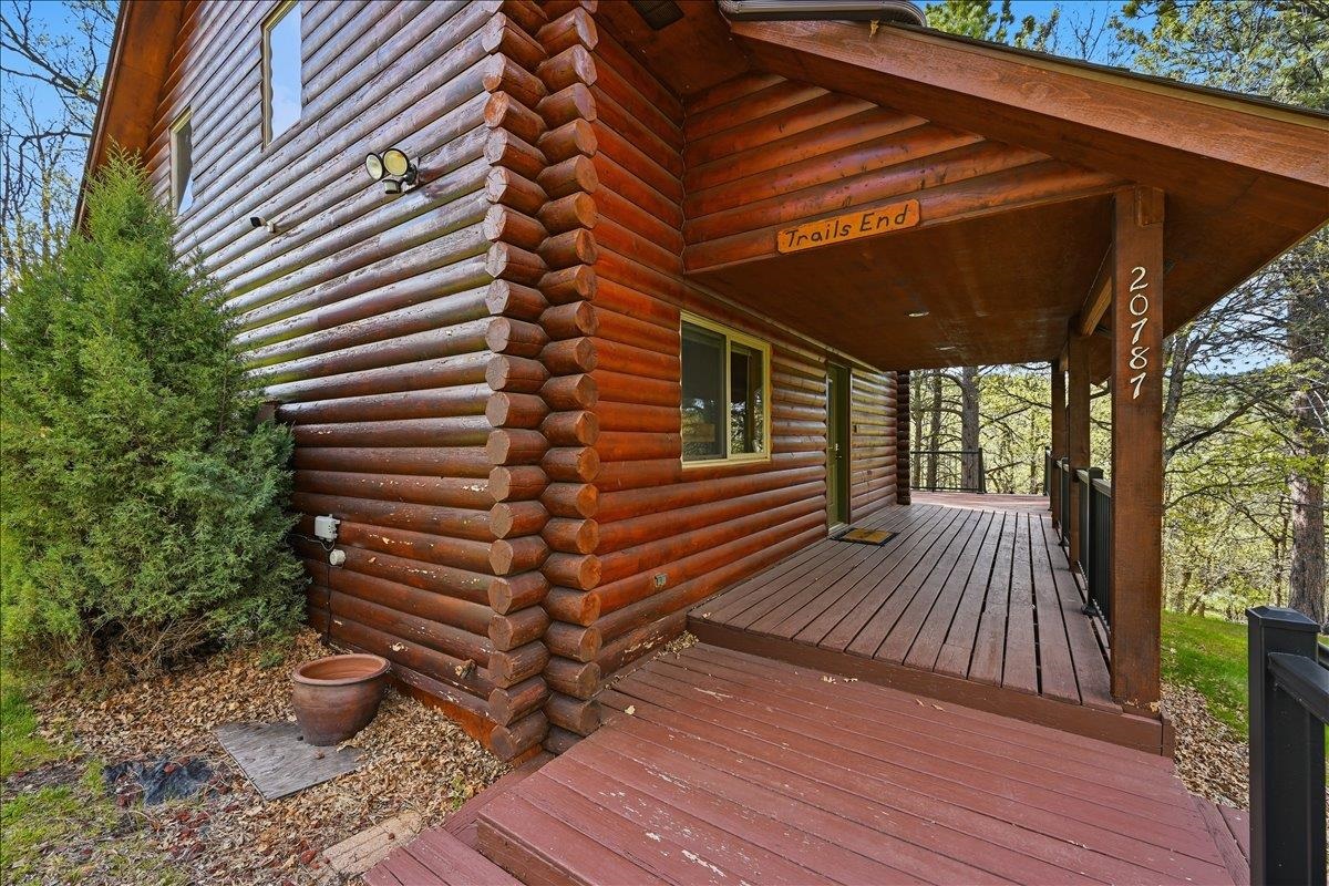 20787 Mountain Court Property Photo 9
