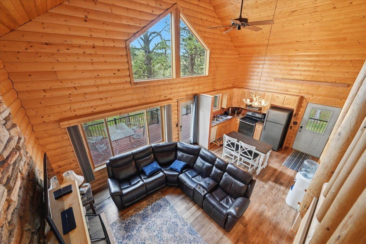 20787 Mountain Court Property Photo 13