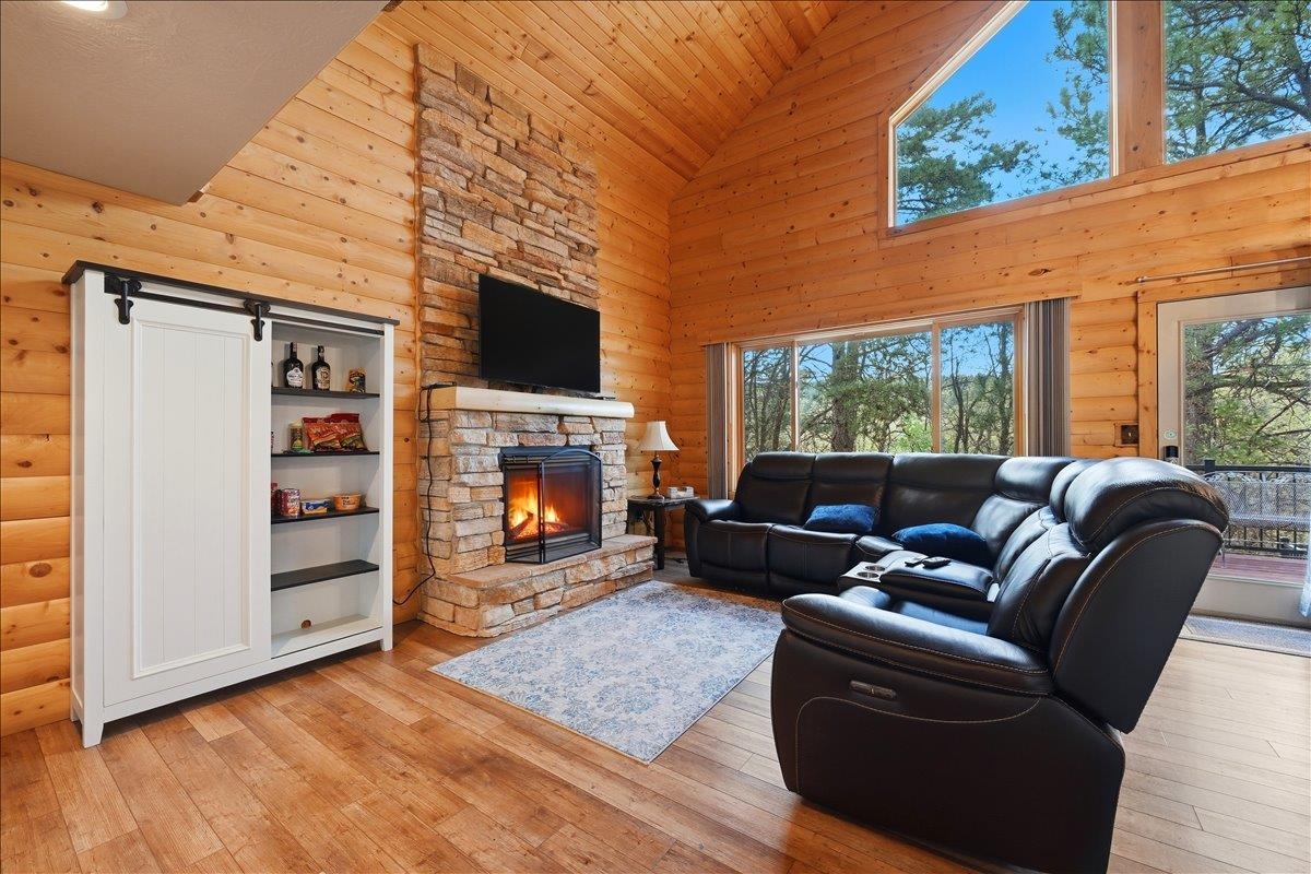 20787 Mountain Court Property Photo 14
