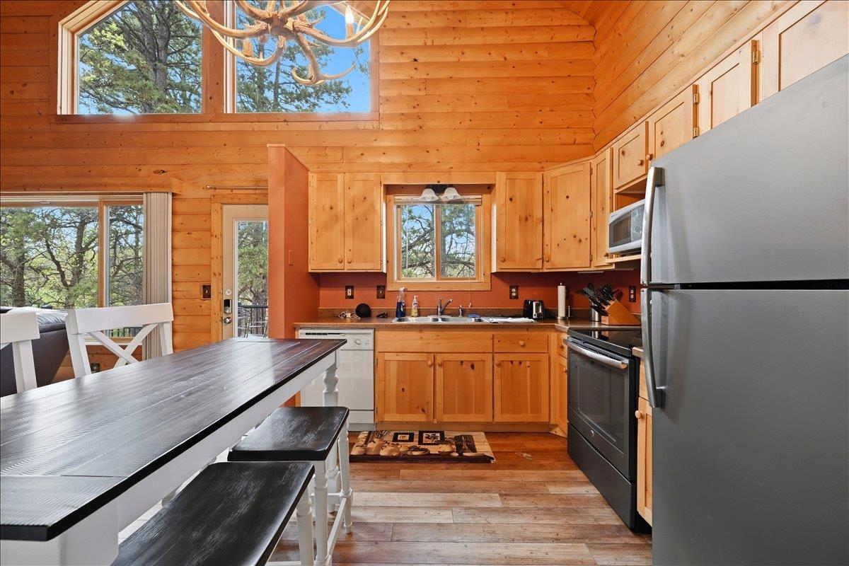 20787 Mountain Court Property Photo 19