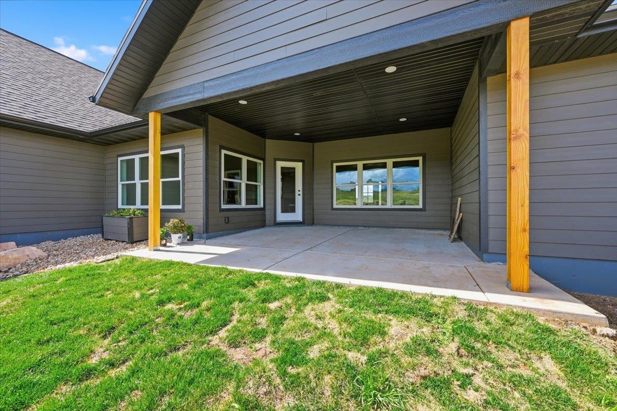 2301 Bridgestone Cir Property Photo 32