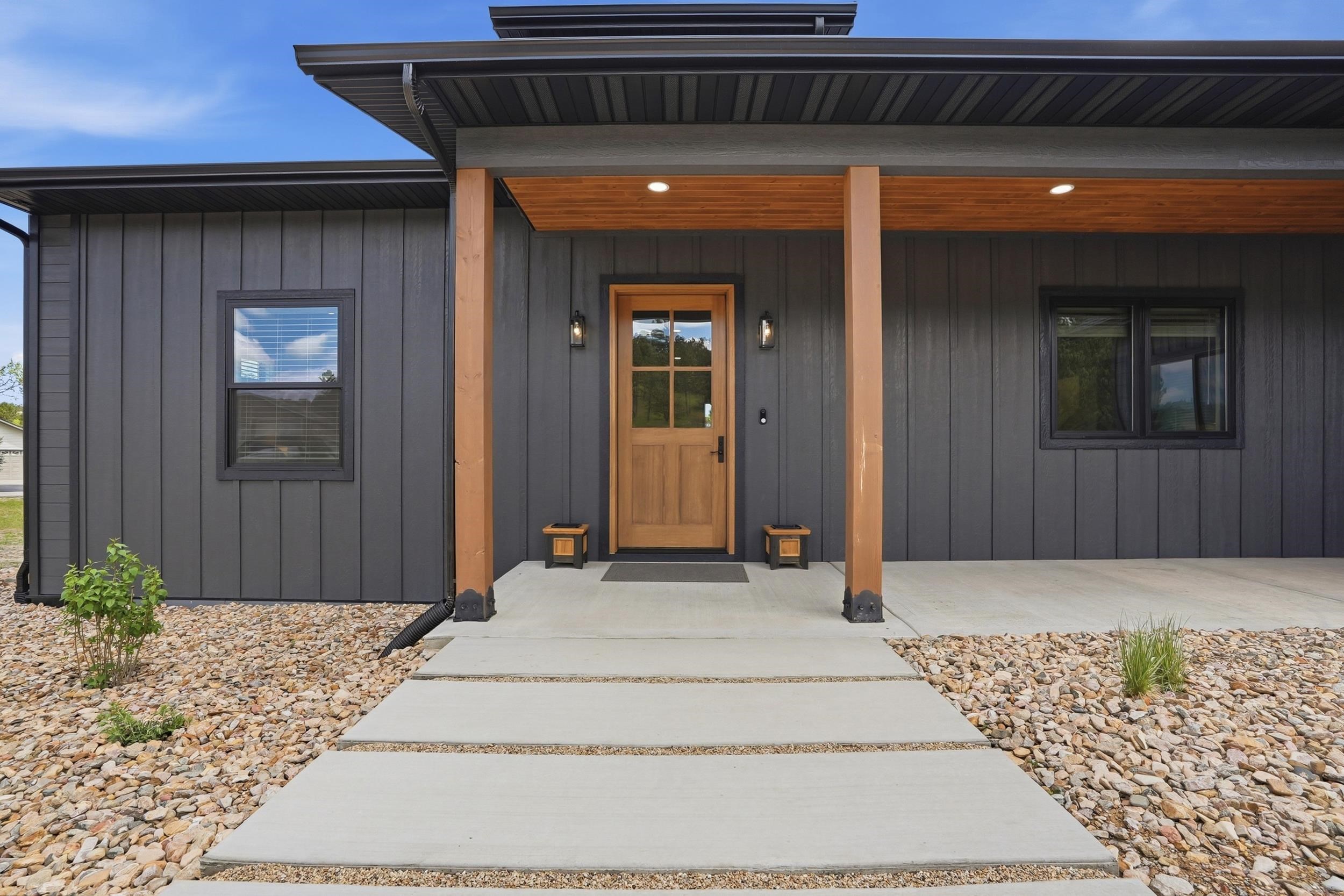 20208 Frog Pond Court Property Photo 2