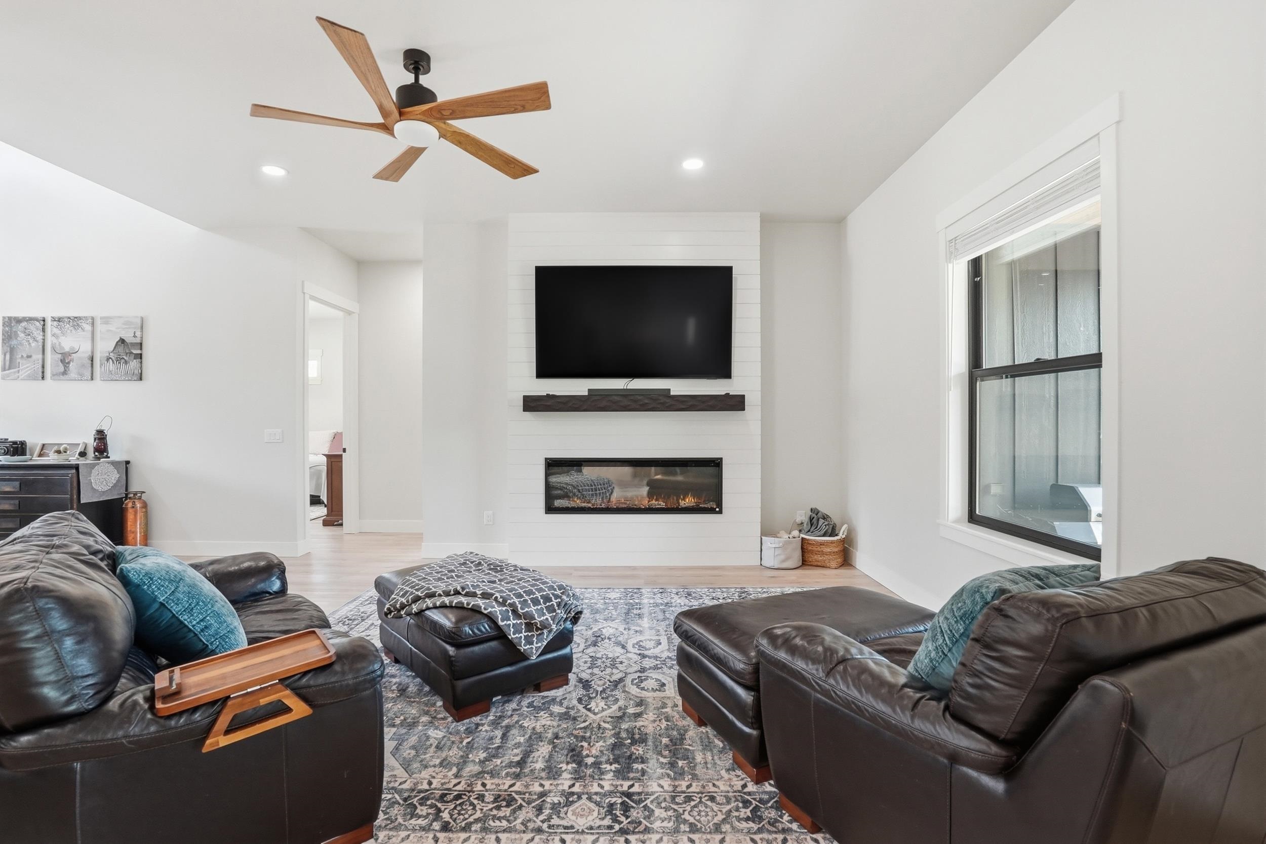 20208 Frog Pond Court Property Photo 6