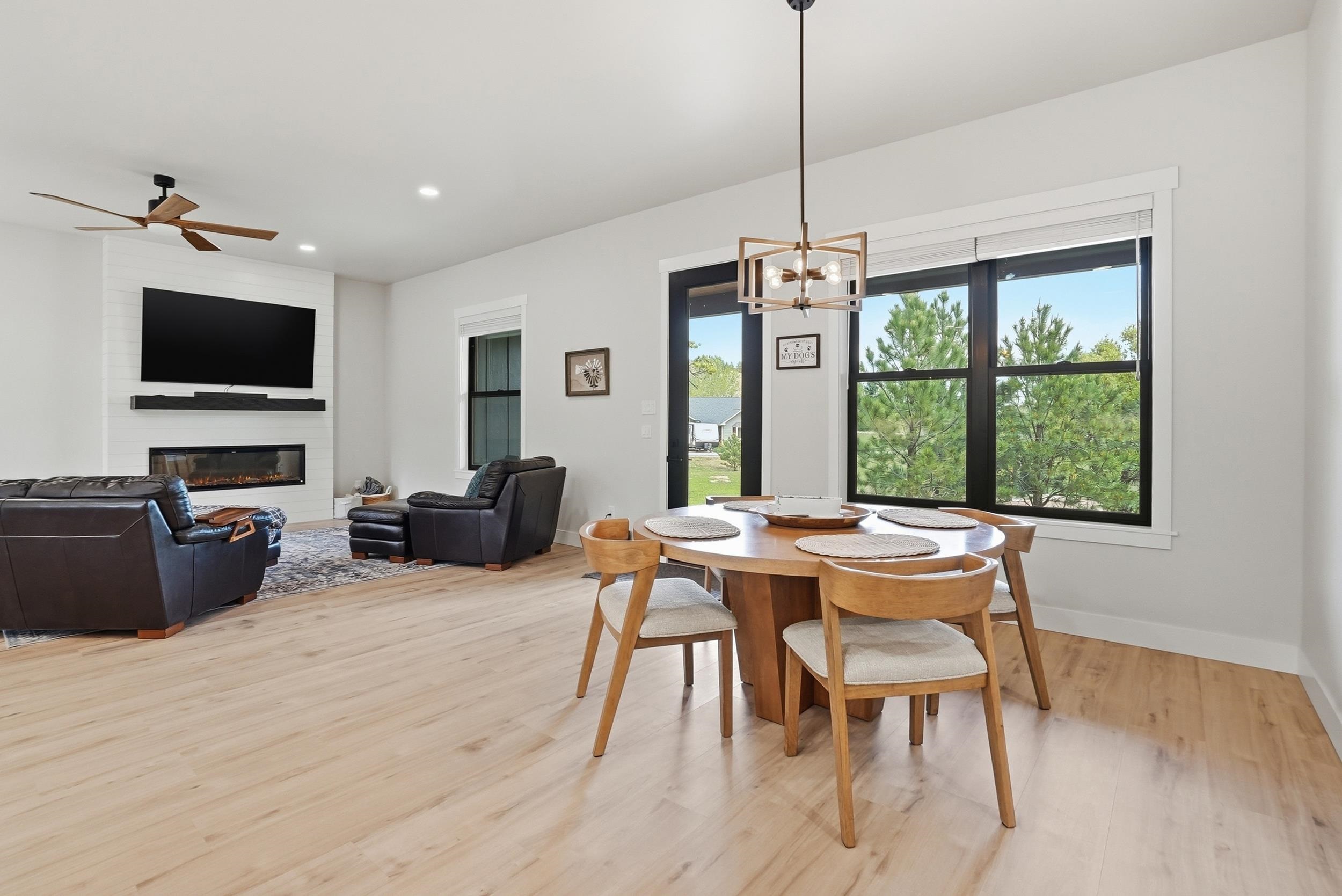 20208 Frog Pond Court Property Photo 9