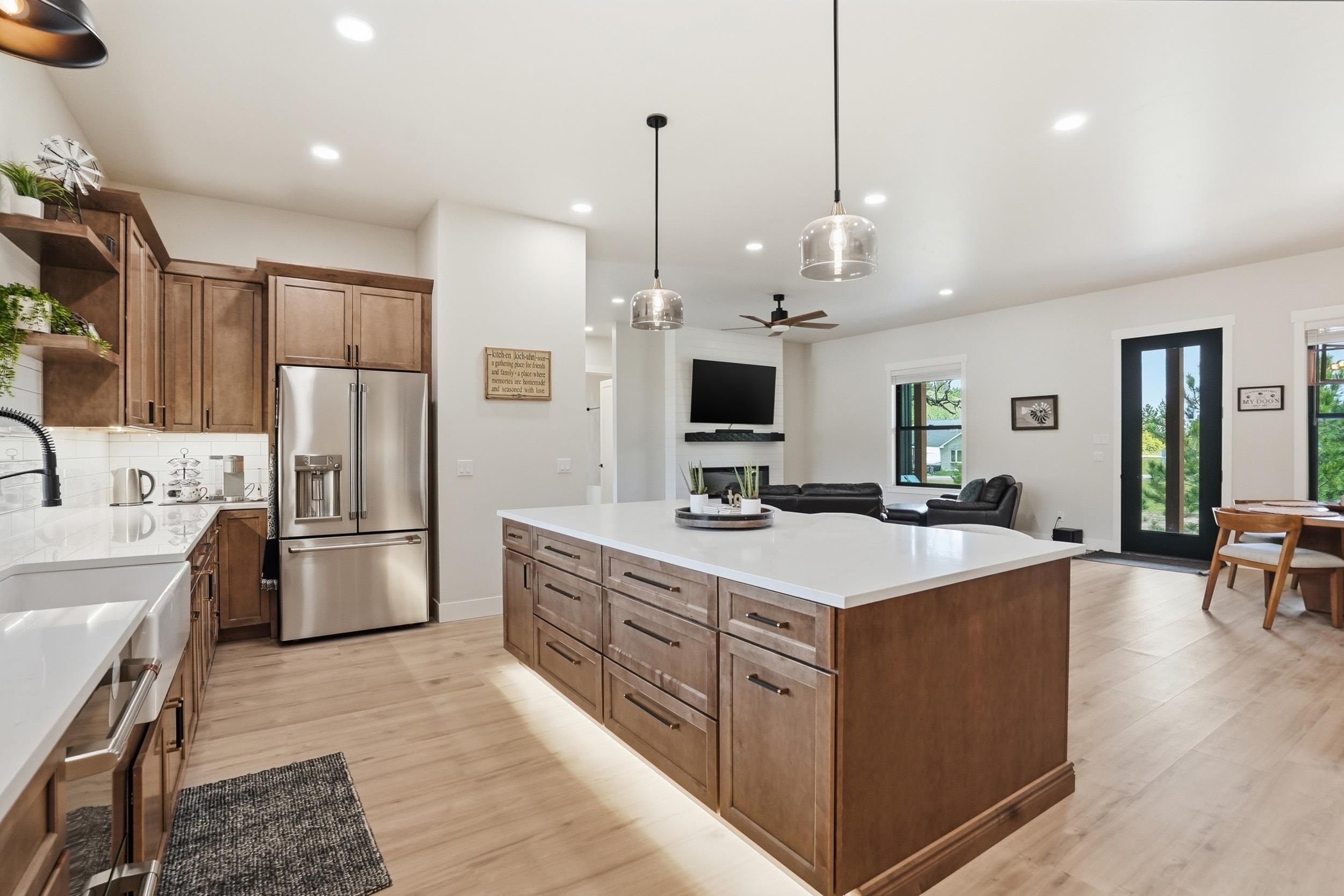 20208 Frog Pond Court Property Photo 14