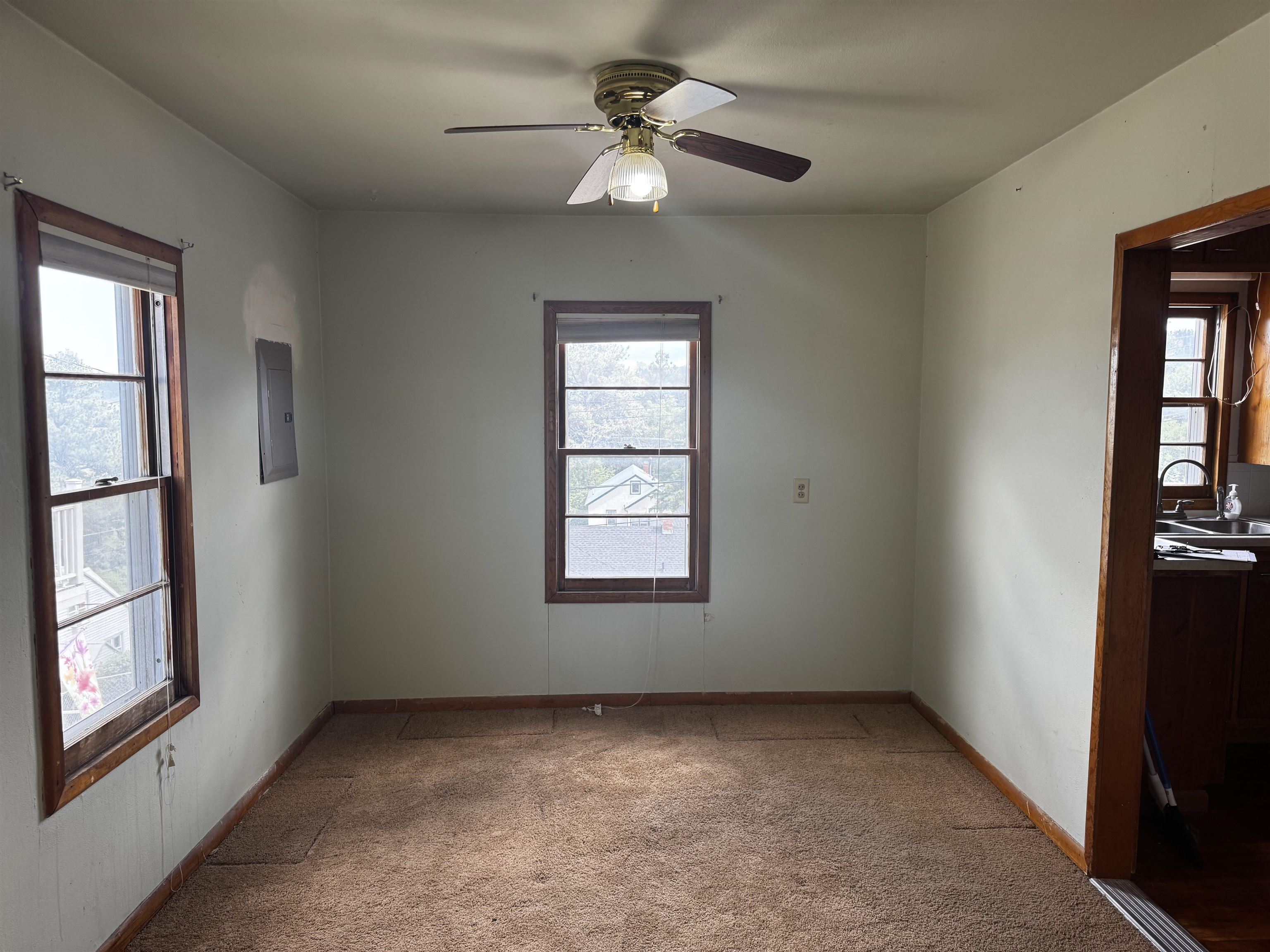 411 W Summit Street Property Photo 18