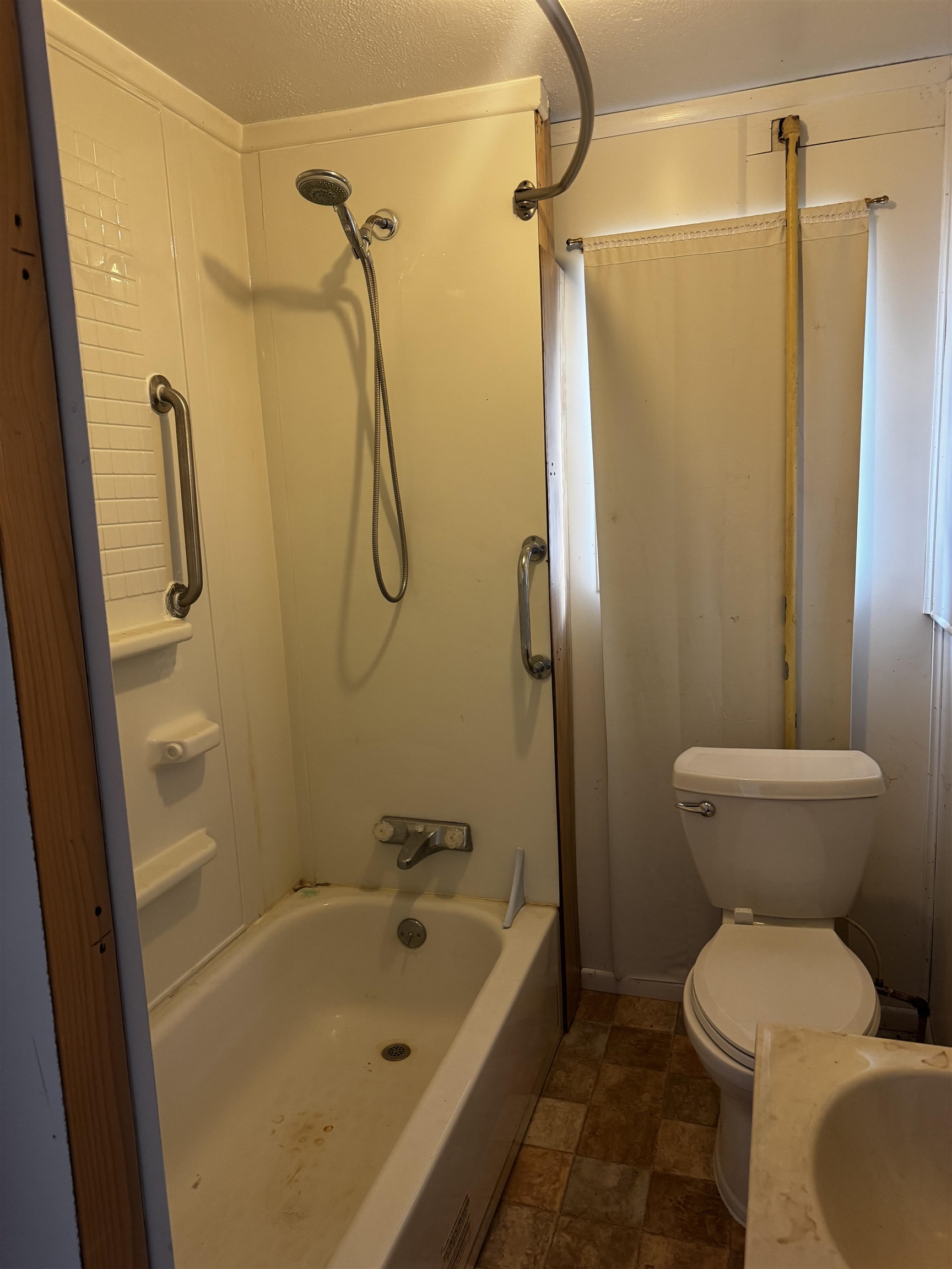 411 W Summit Street Property Photo 23