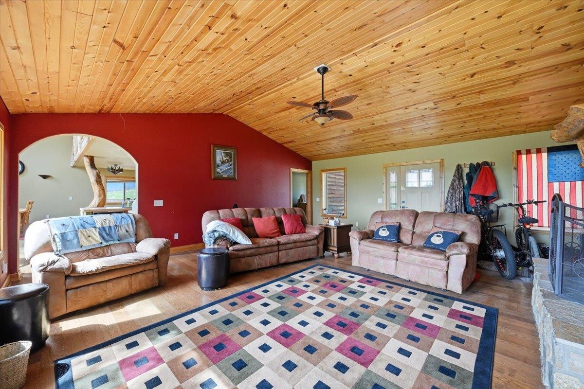 11025 Eagle Trail Property Photo 11