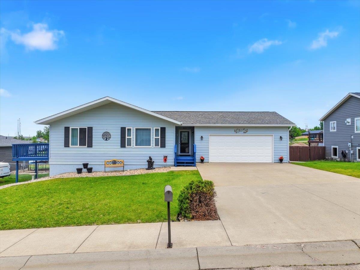 821 Ridgeview Property Photo 1