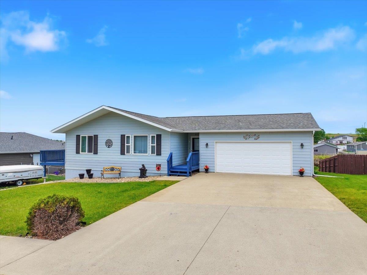 821 Ridgeview Property Photo 3