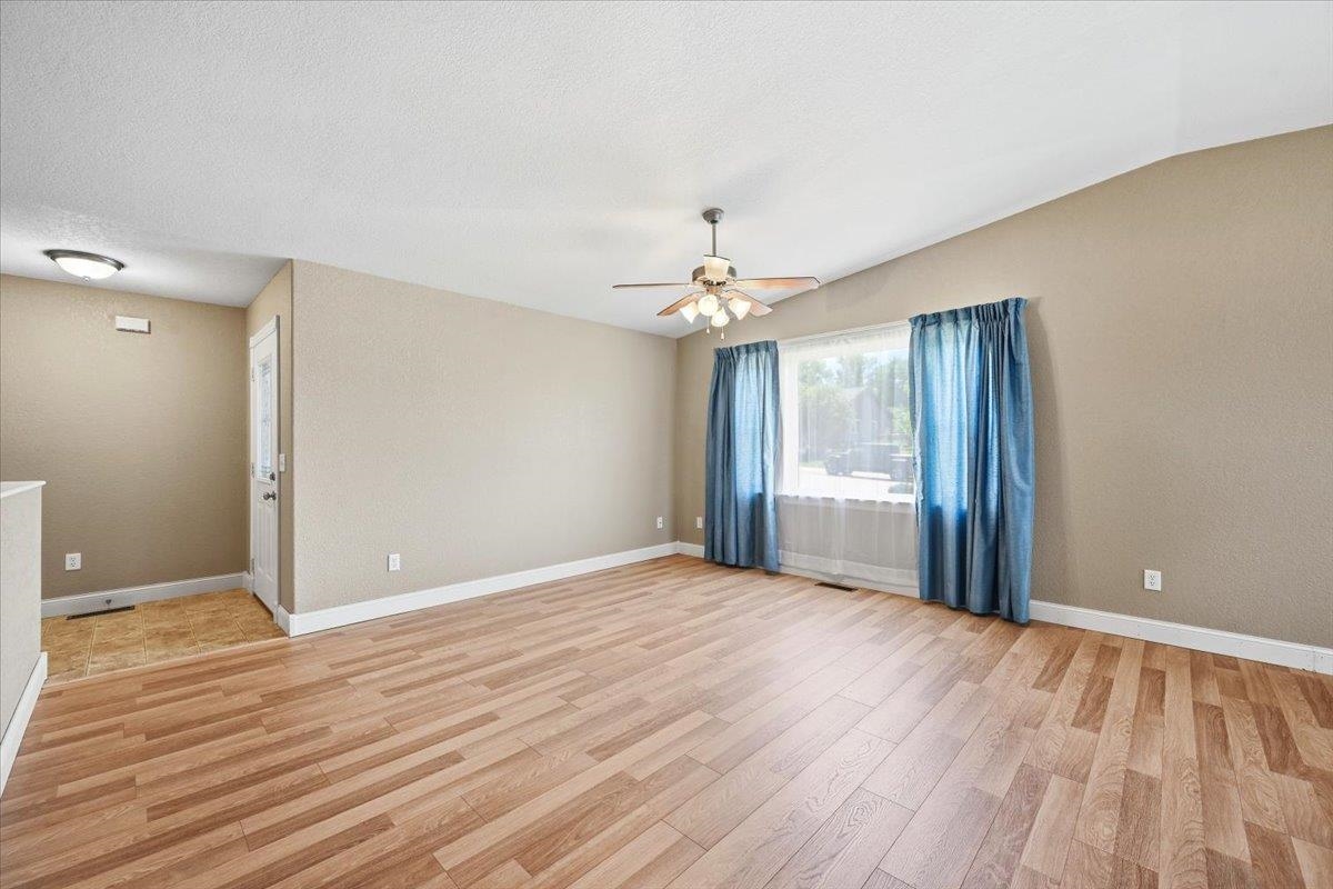 821 Ridgeview Property Photo 4