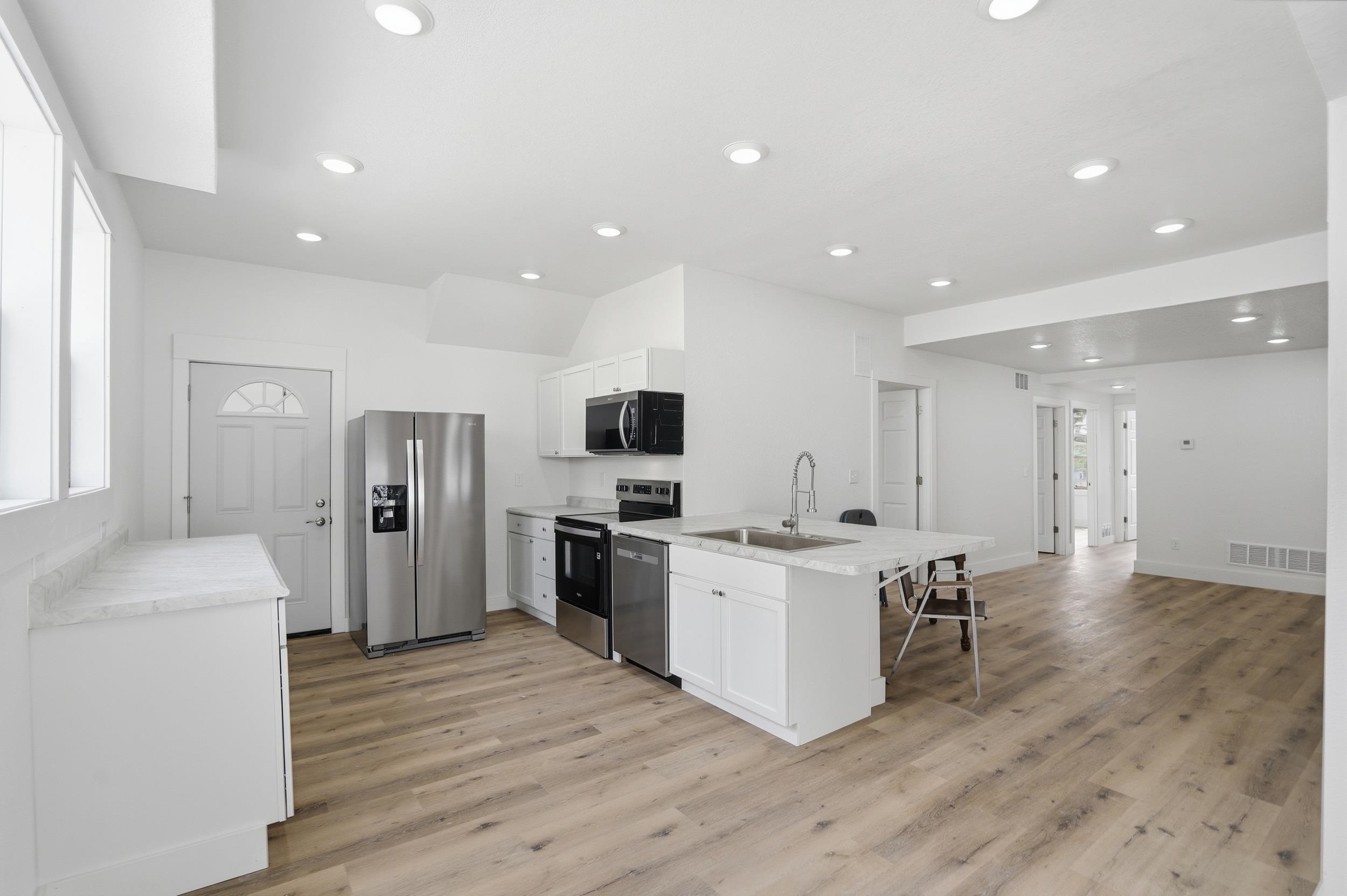 611 Railroad Avenue Property Photo 7