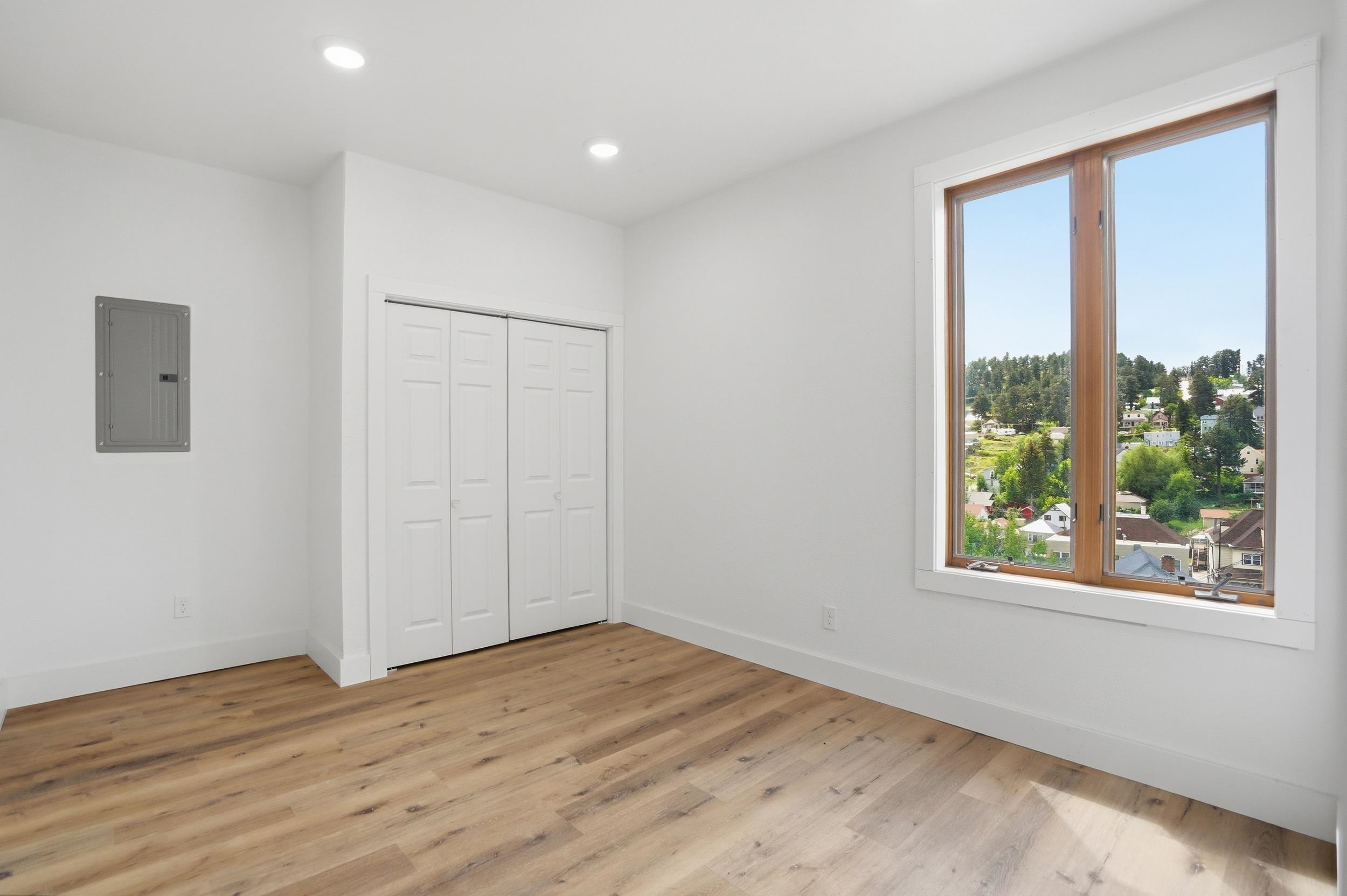 611 Railroad Avenue Property Photo 15
