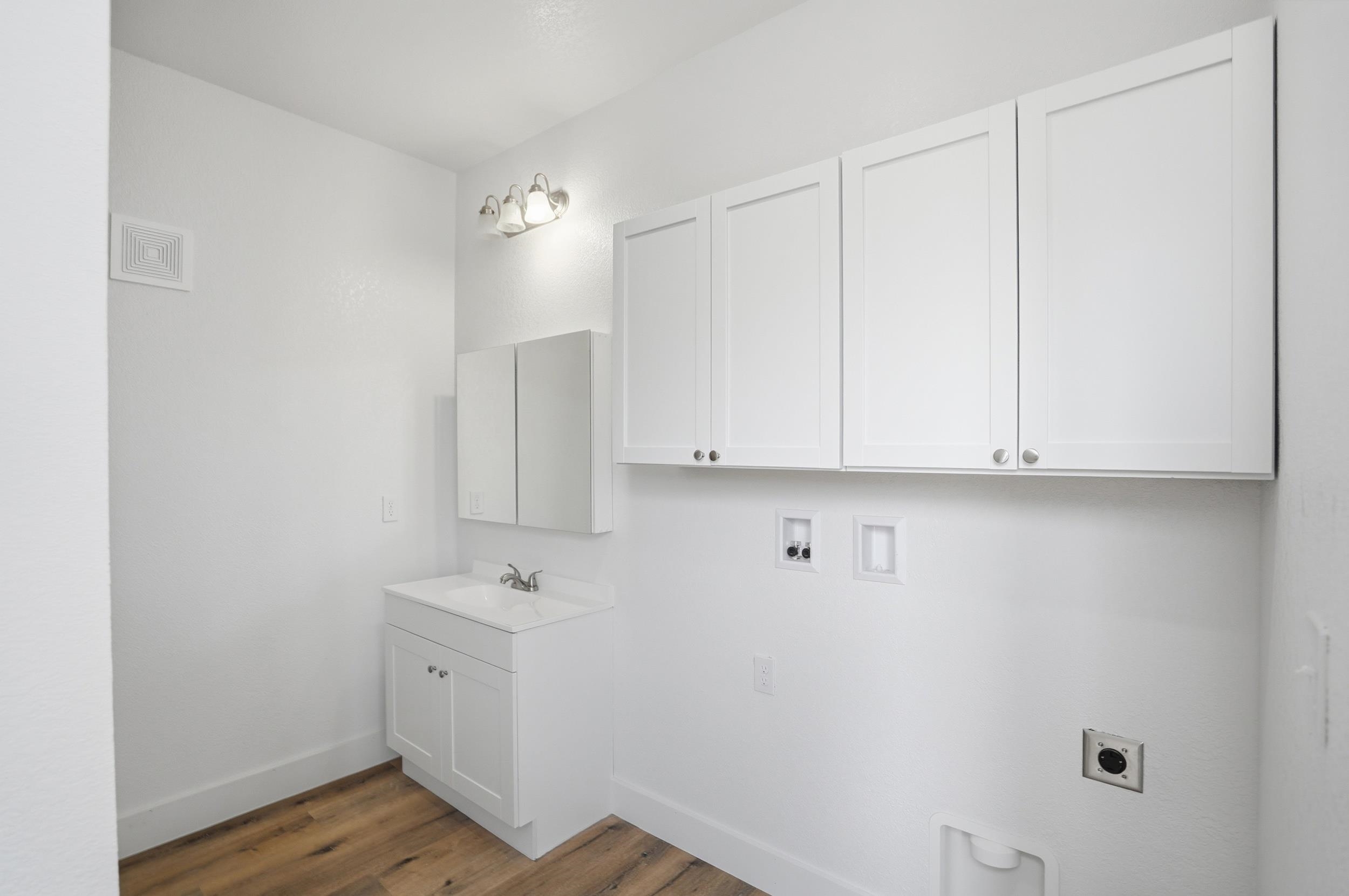611 Railroad Avenue Property Photo 16