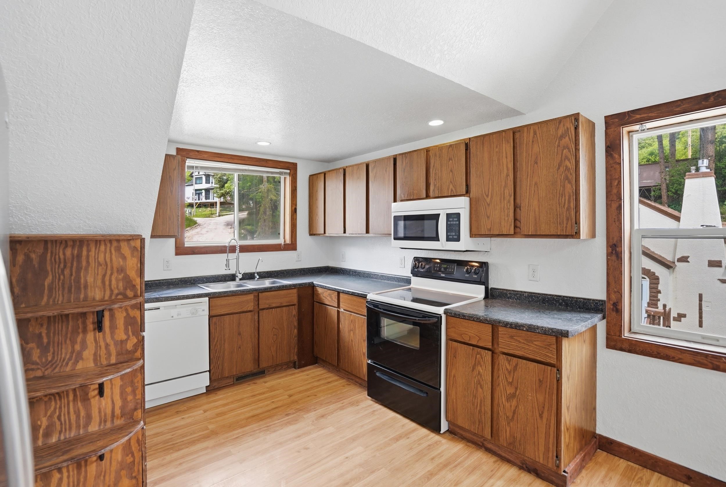 611 Railroad Avenue Property Photo 19