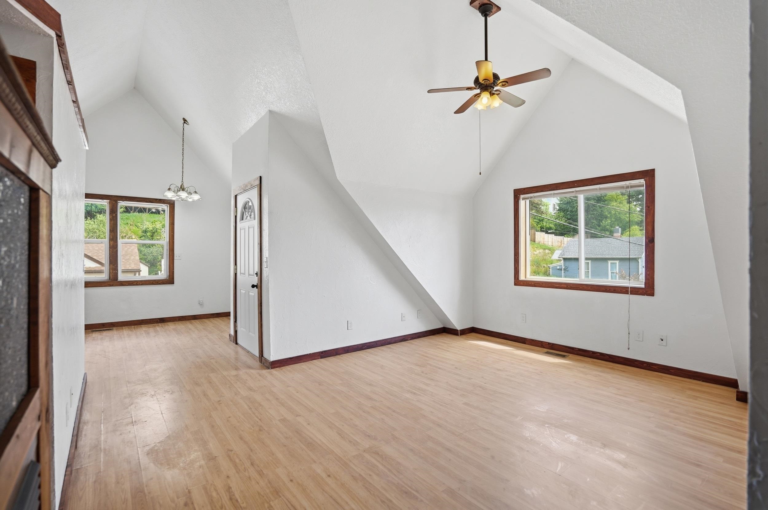 611 Railroad Avenue Property Photo 21
