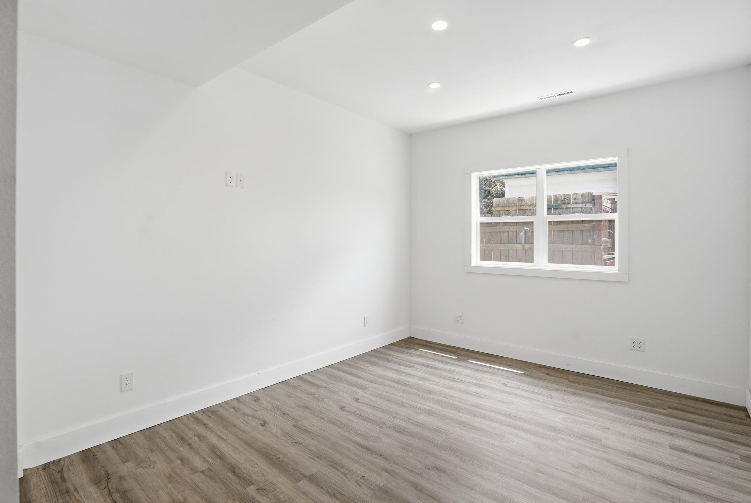 611 Railroad Avenue Property Photo 30