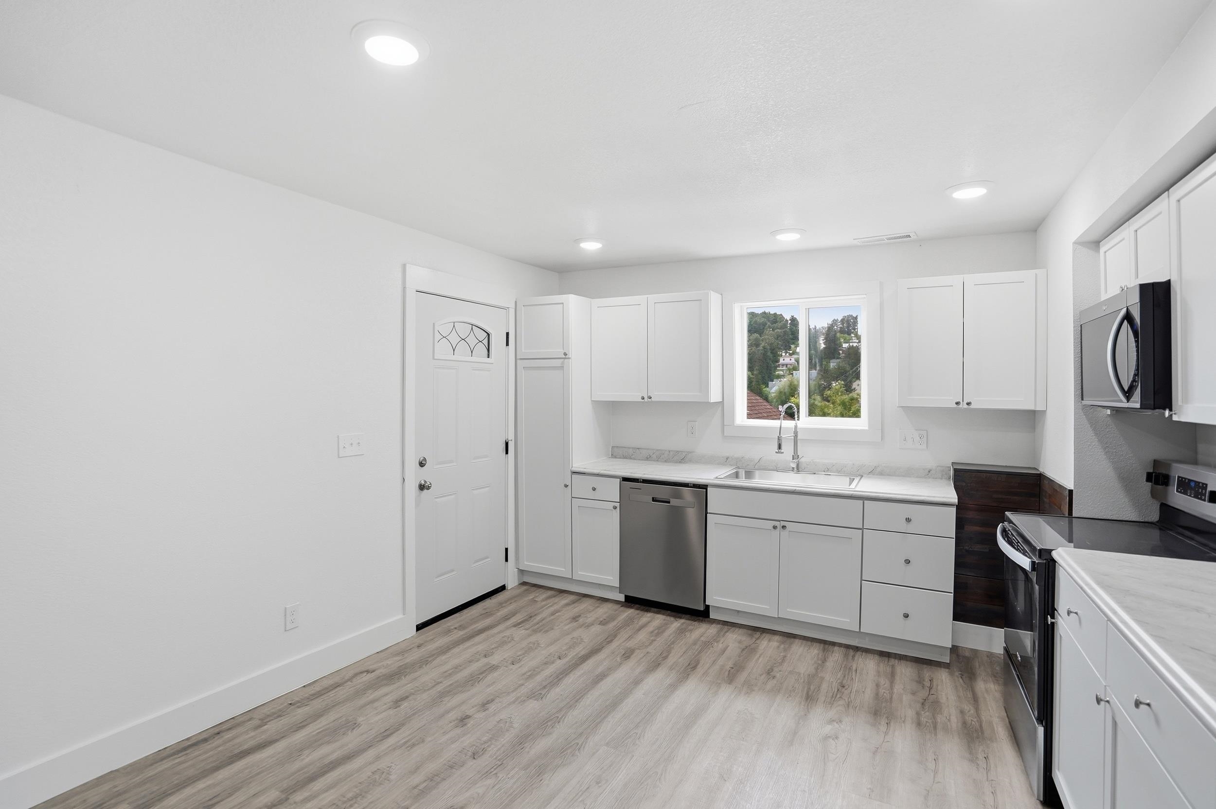 611 Railroad Avenue Property Photo 34