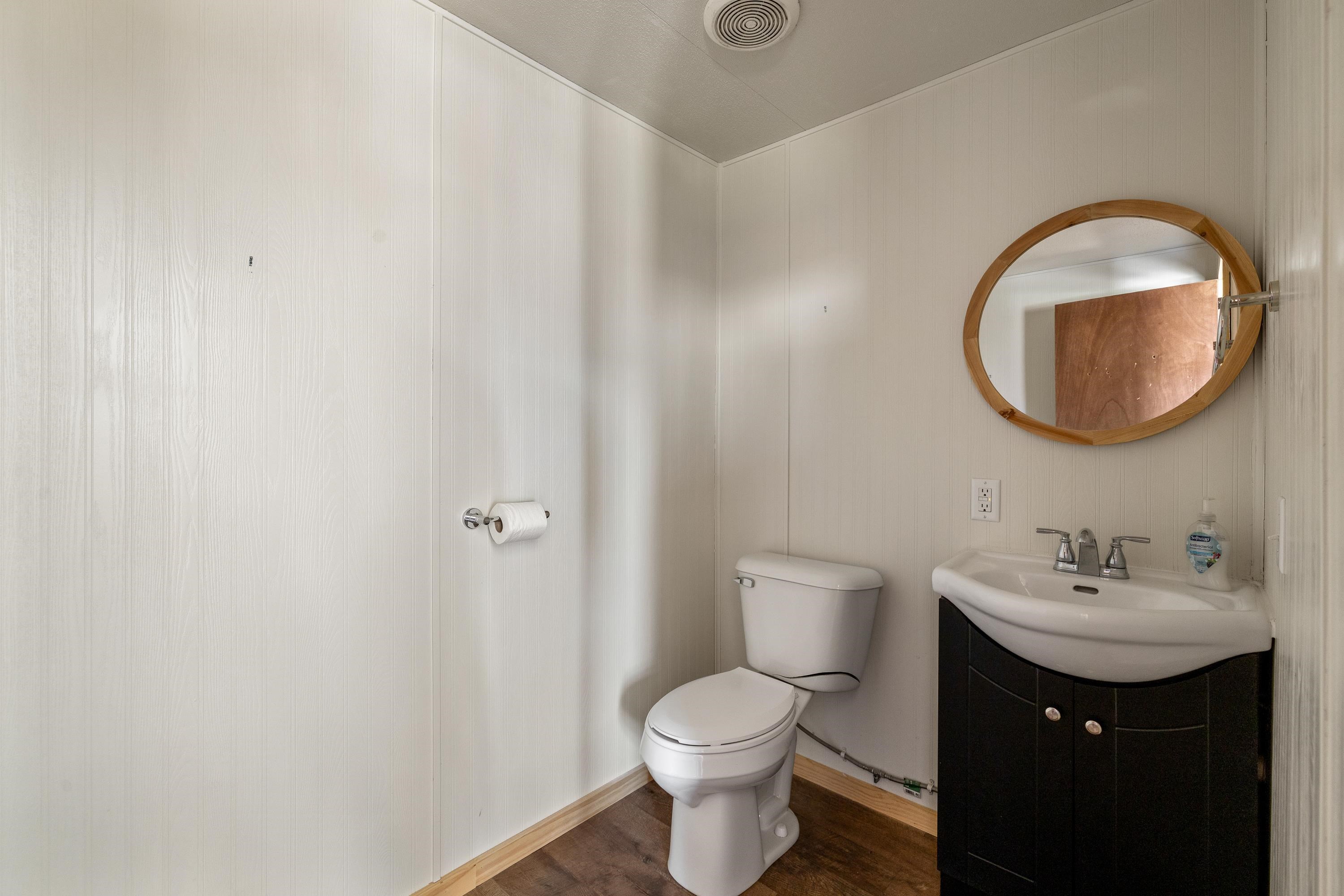 908 W H Street Property Photo 21