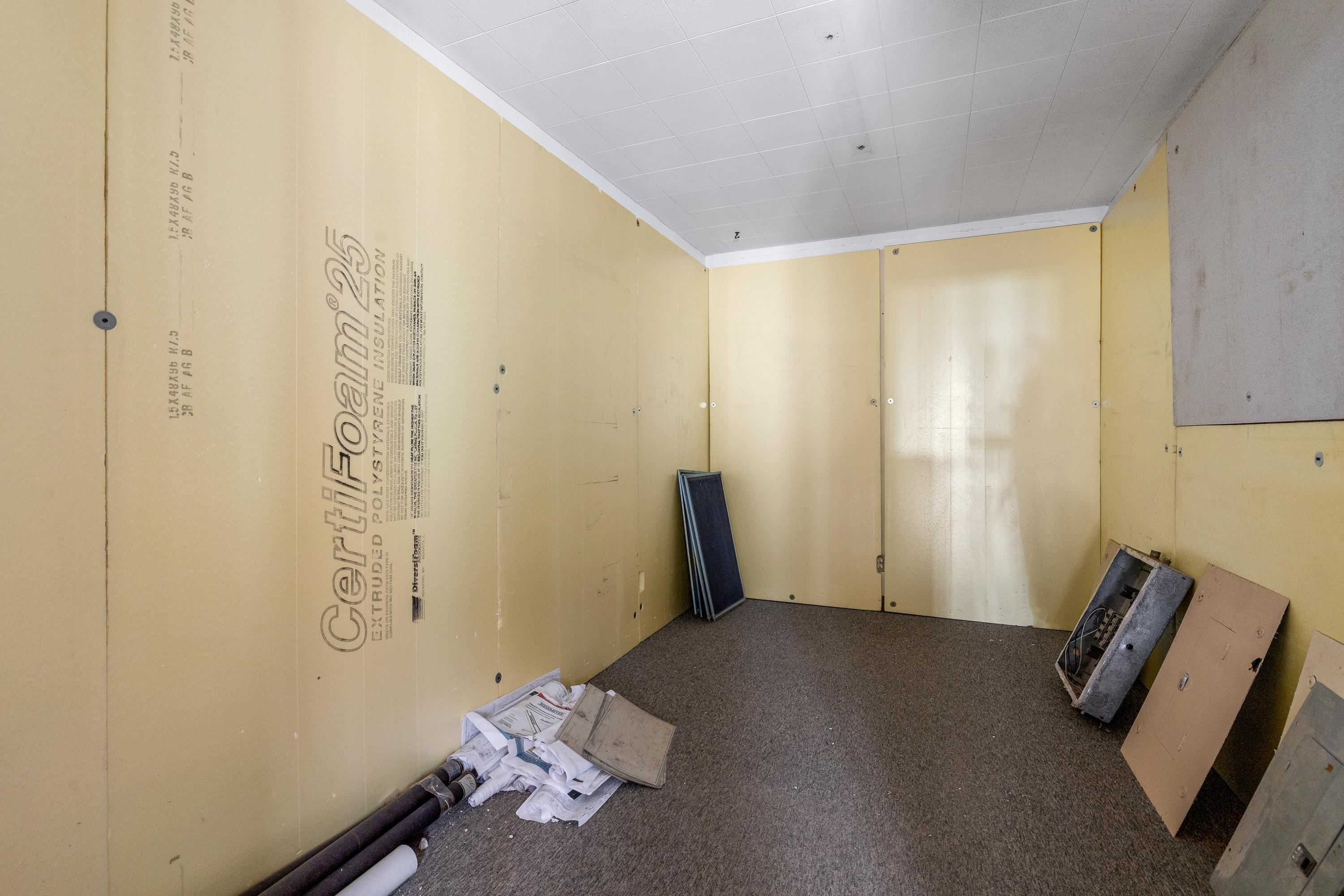 908 W H Street Property Photo 35