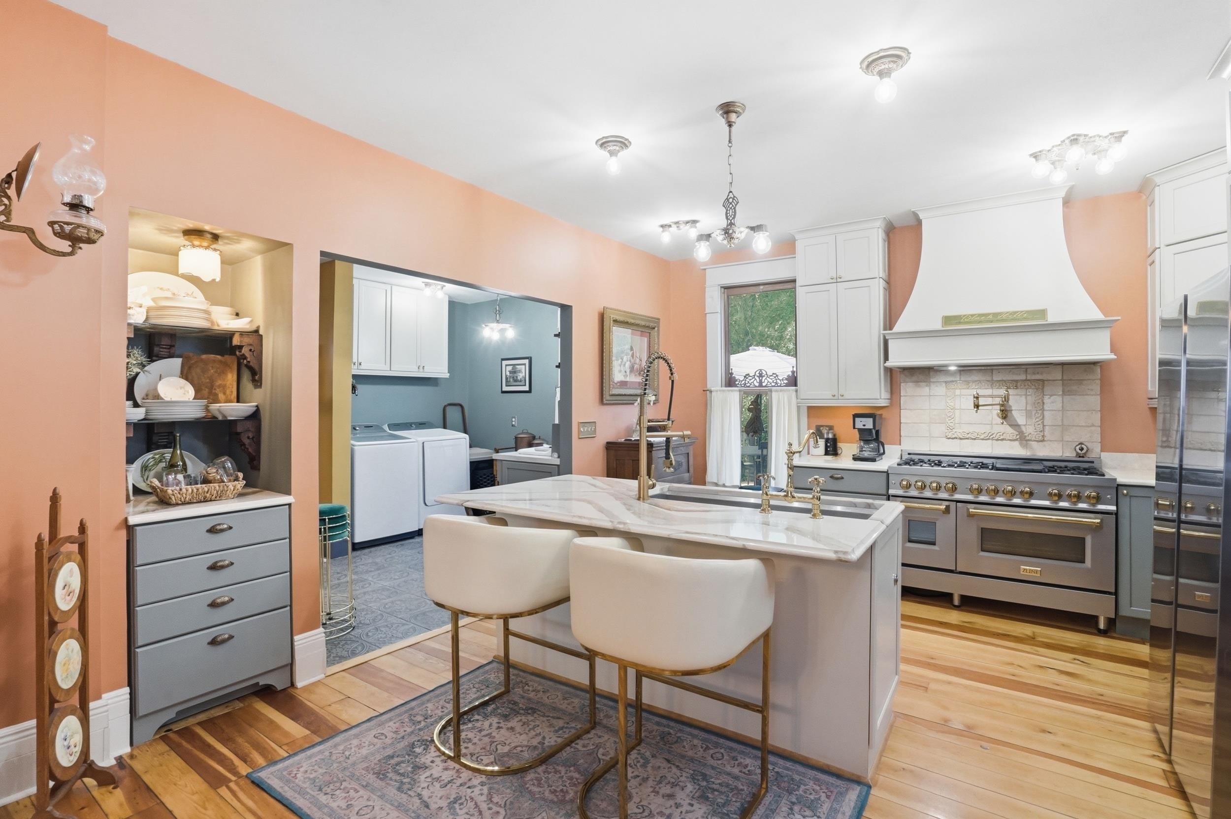 152 Charles Street Property Photo 11
