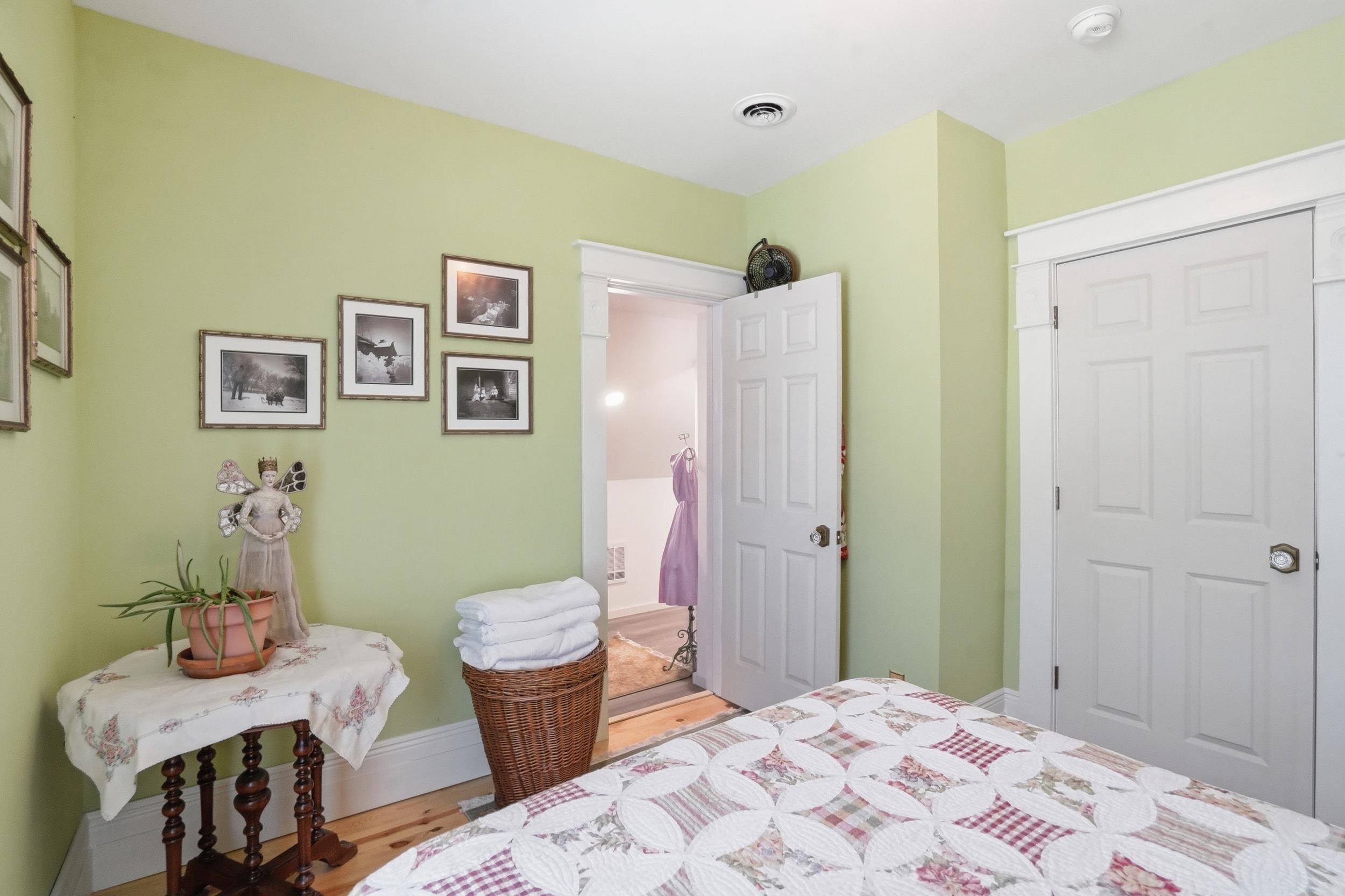 152 Charles Street Property Photo 23