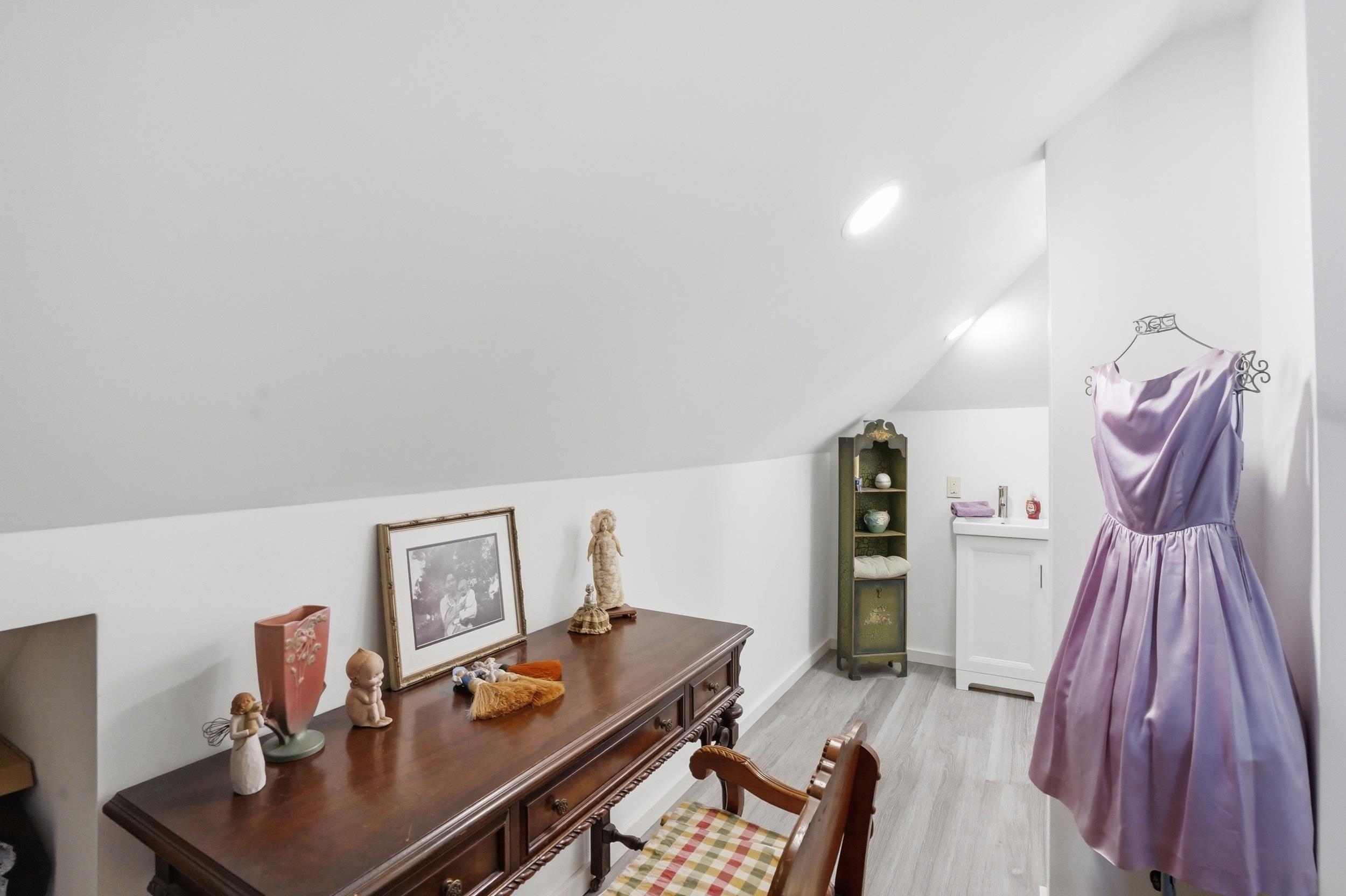 152 Charles Street Property Photo 24