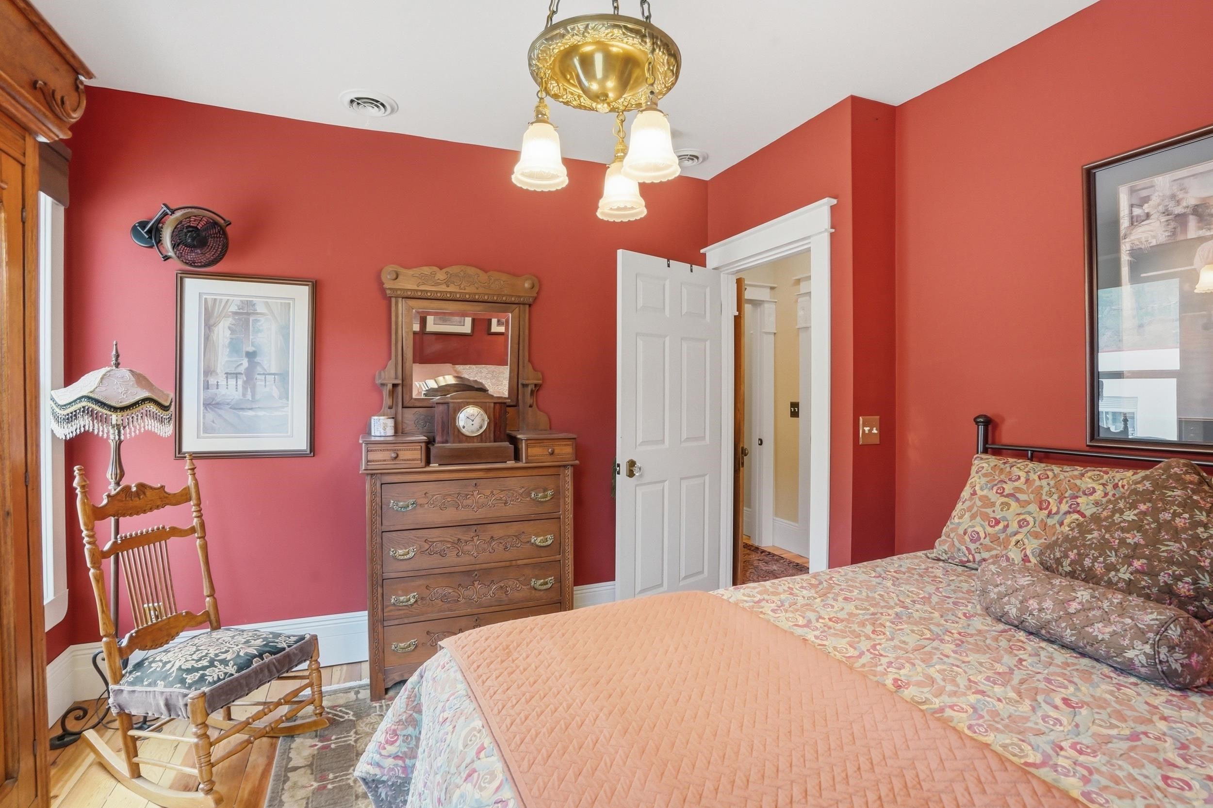 152 Charles Street Property Photo 27