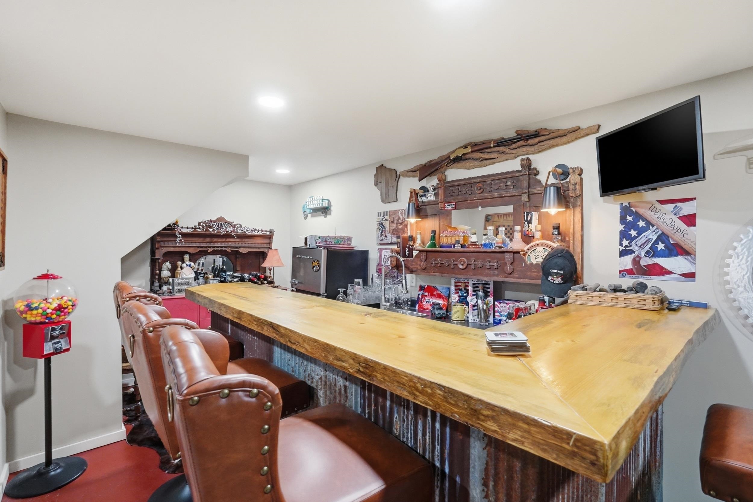152 Charles Street Property Photo 29