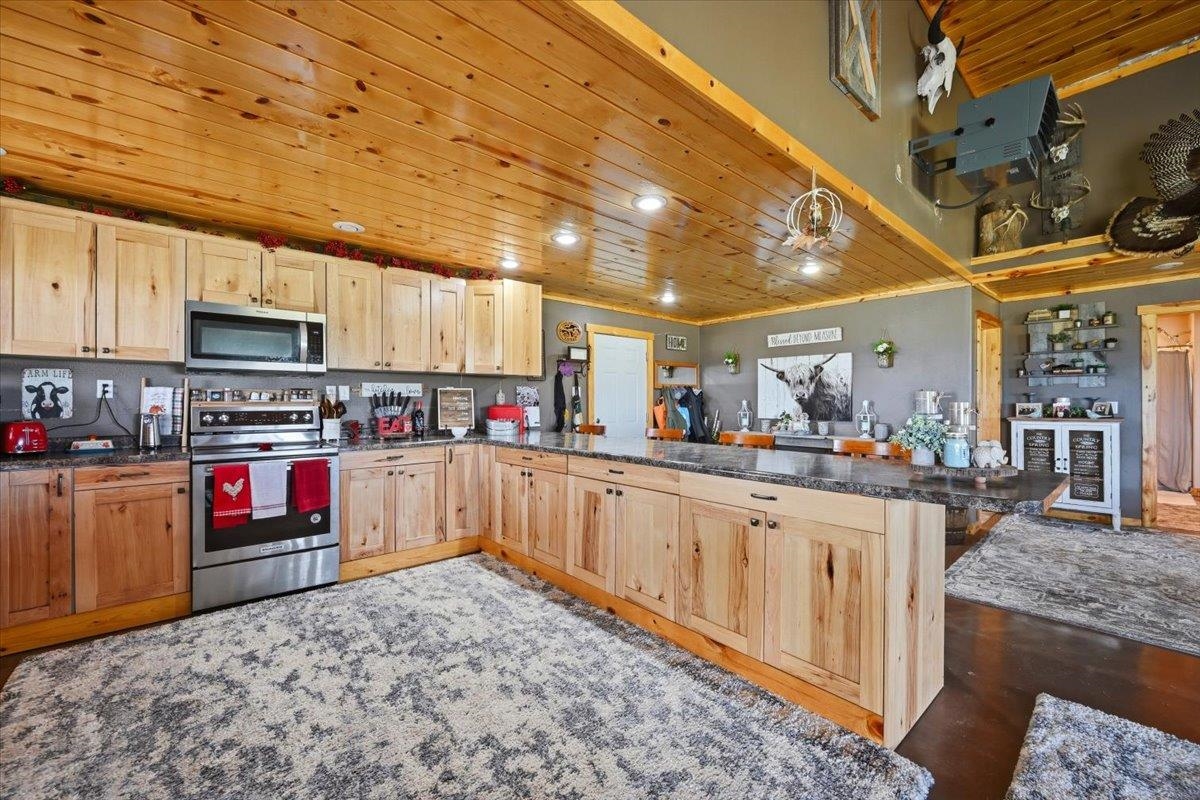 12565 Bighorn Road Property Photo 8